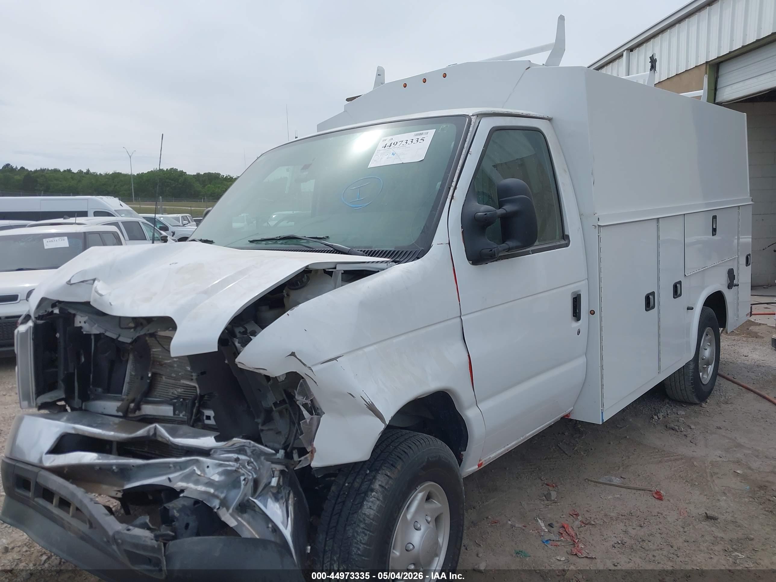 FORD E-350 image 2