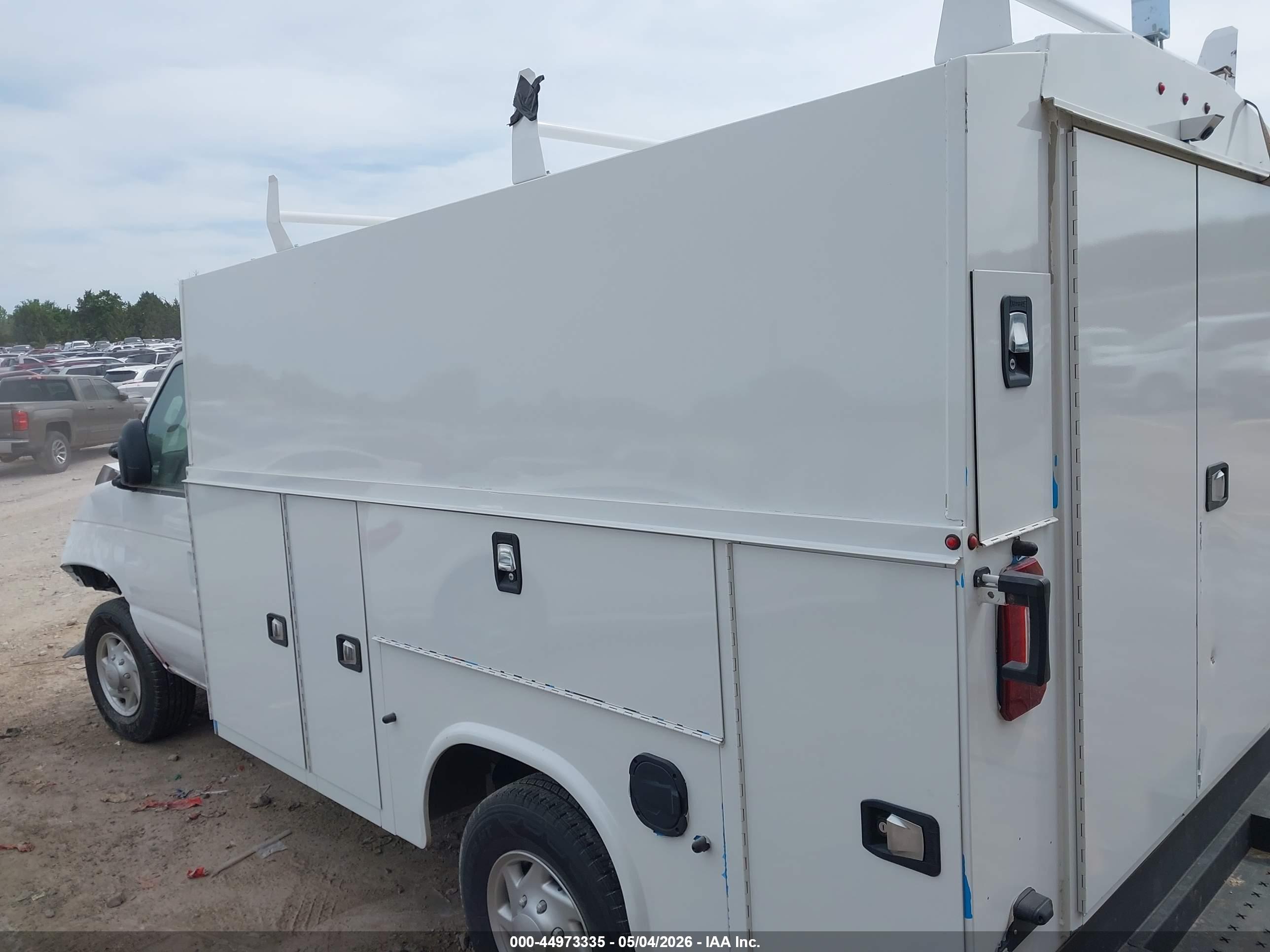 FORD E-350 image 3