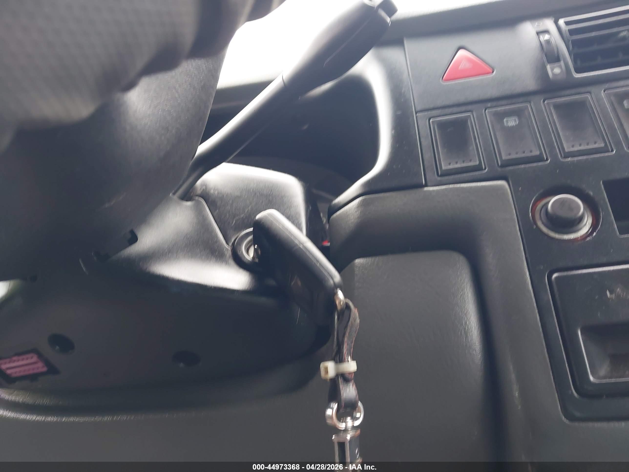 VOLKSWAGEN EUROVAN image 11