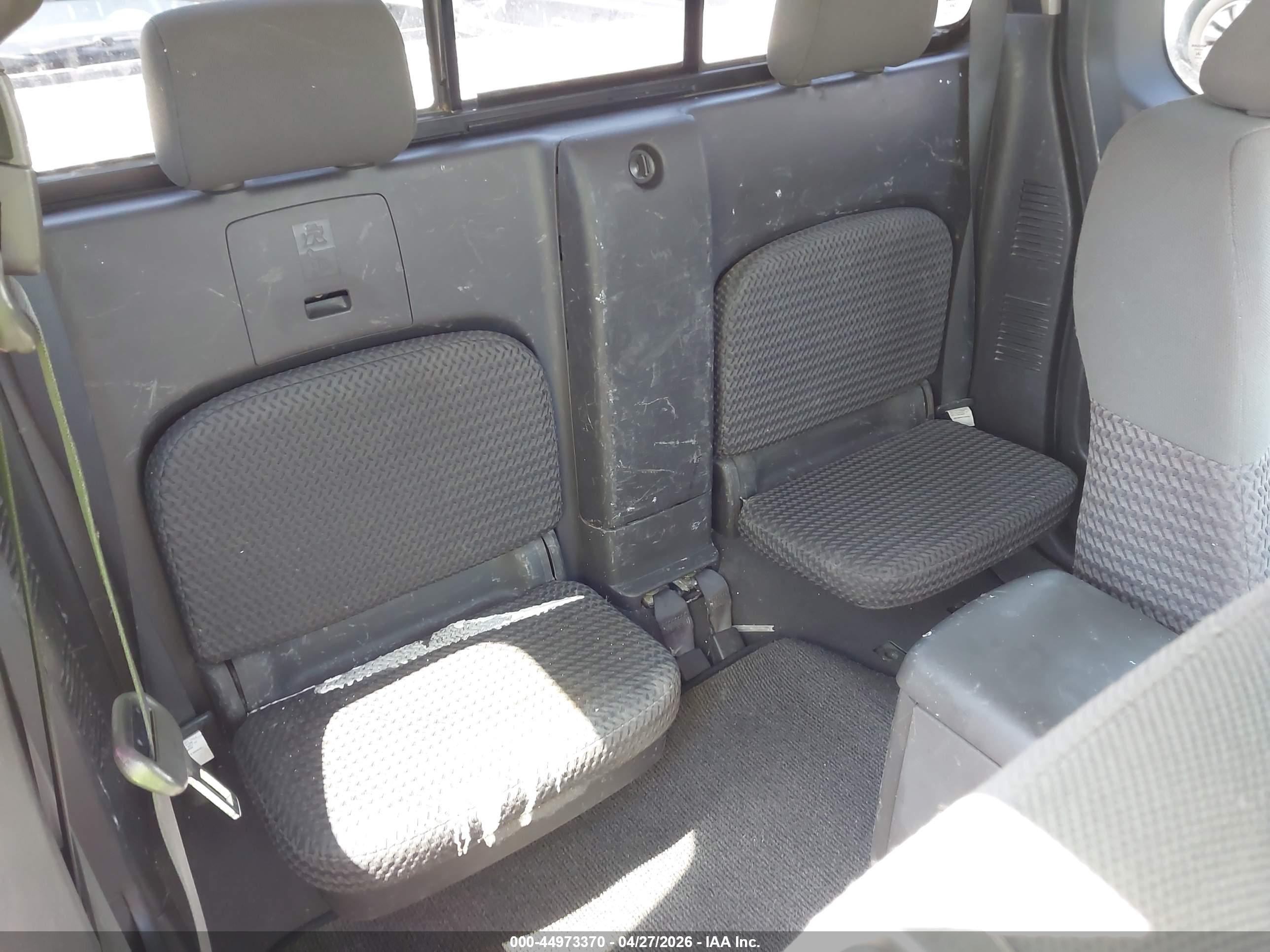 NISSAN FRONTIER image 8
