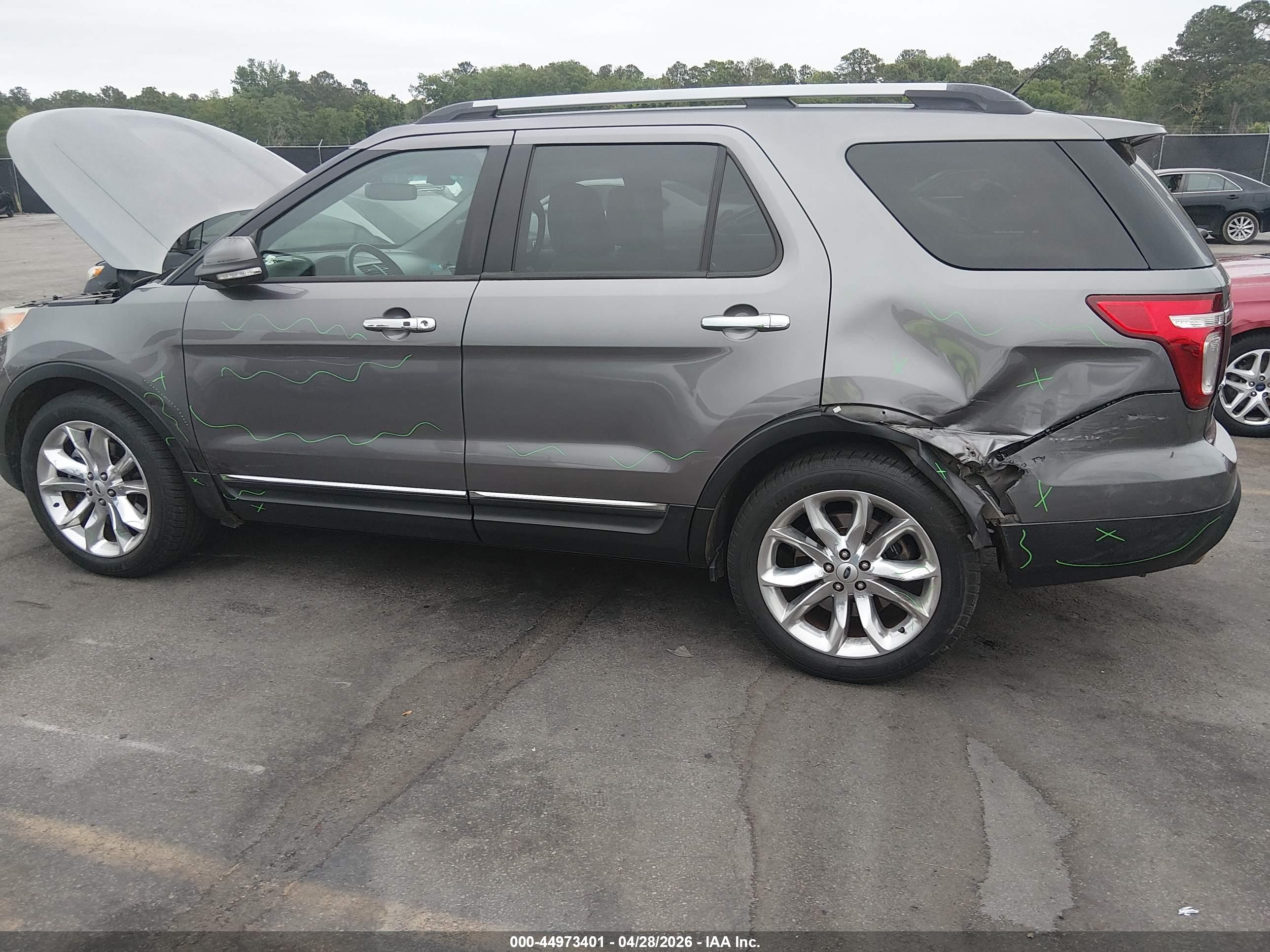 FORD EXPLORER image 6