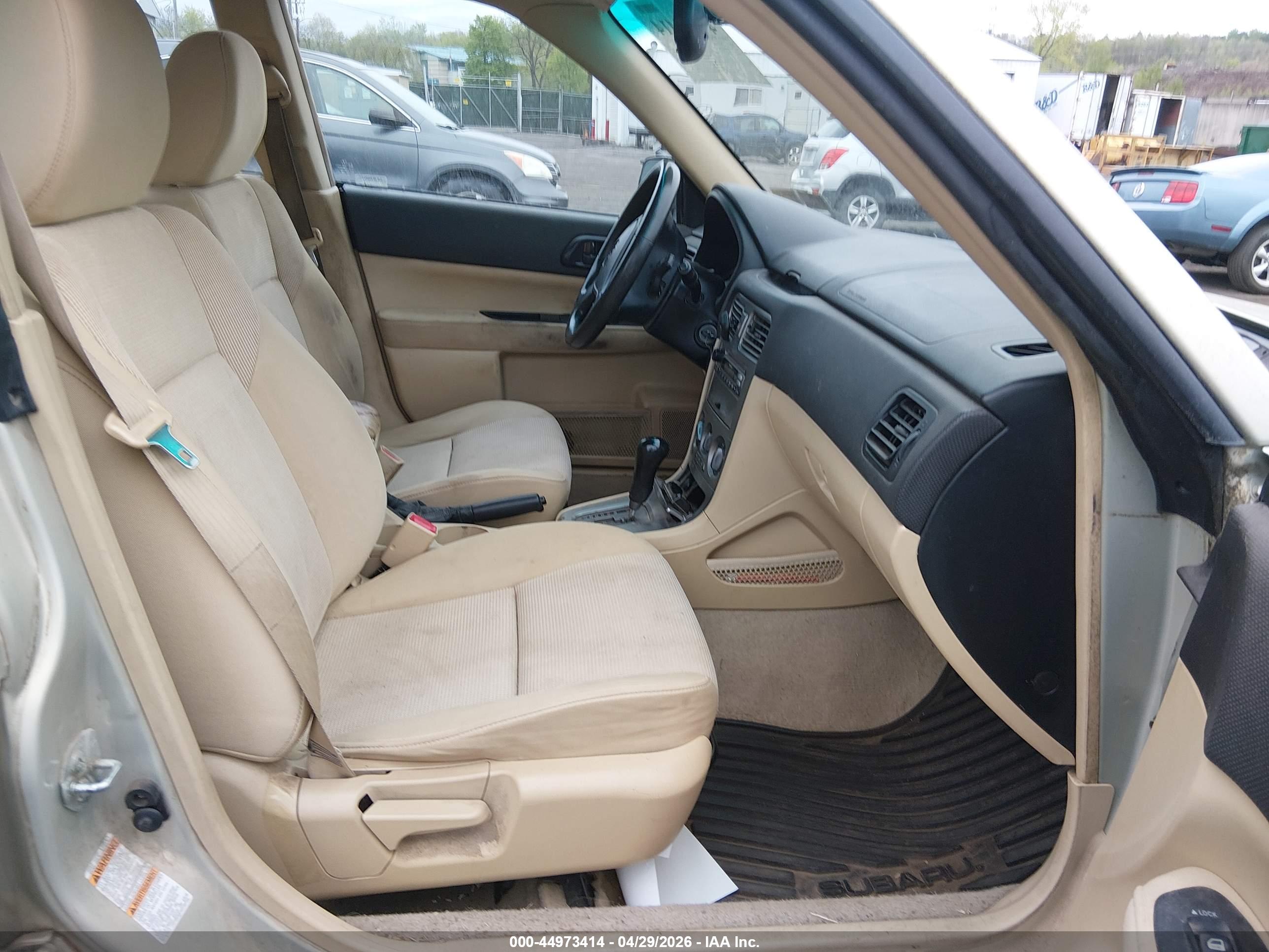 SUBARU FORESTER image 5