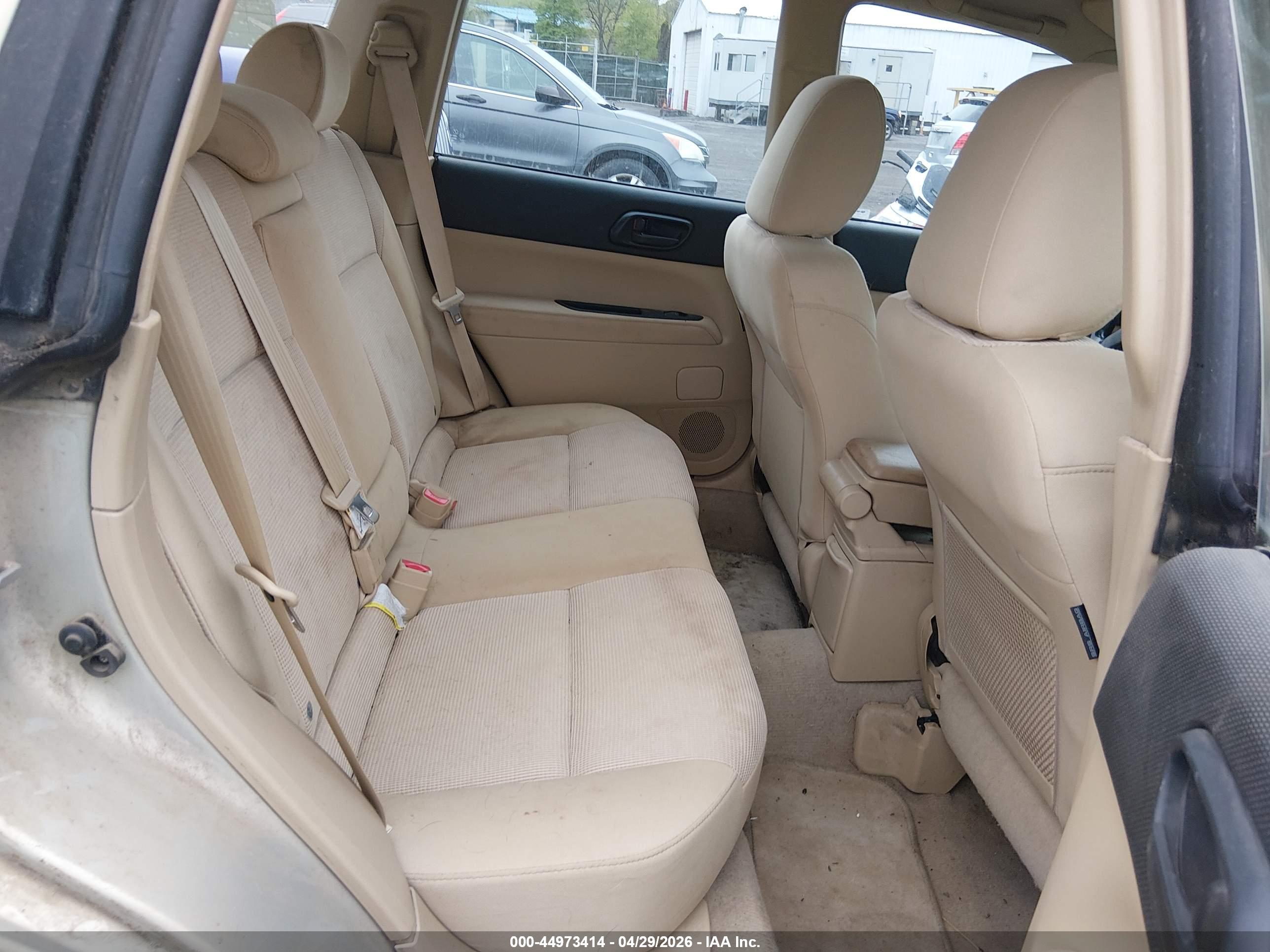 SUBARU FORESTER image 8