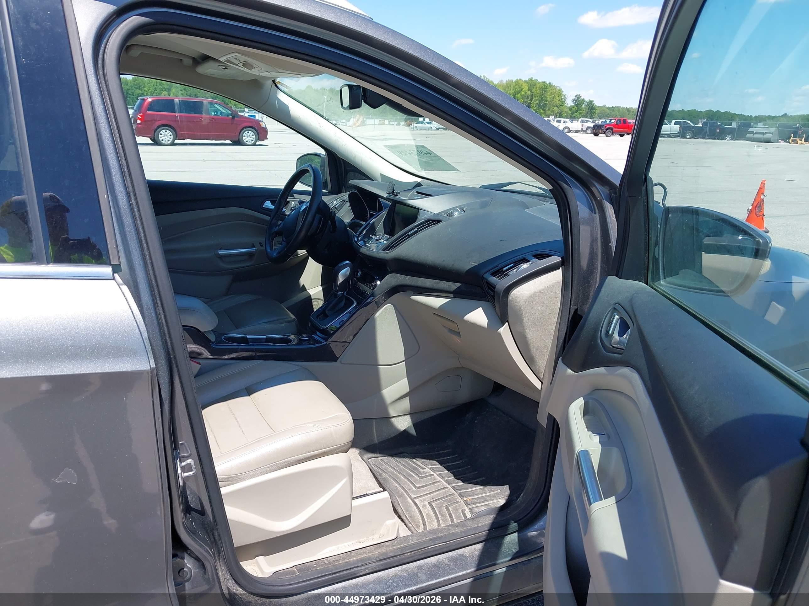 FORD ESCAPE image 5