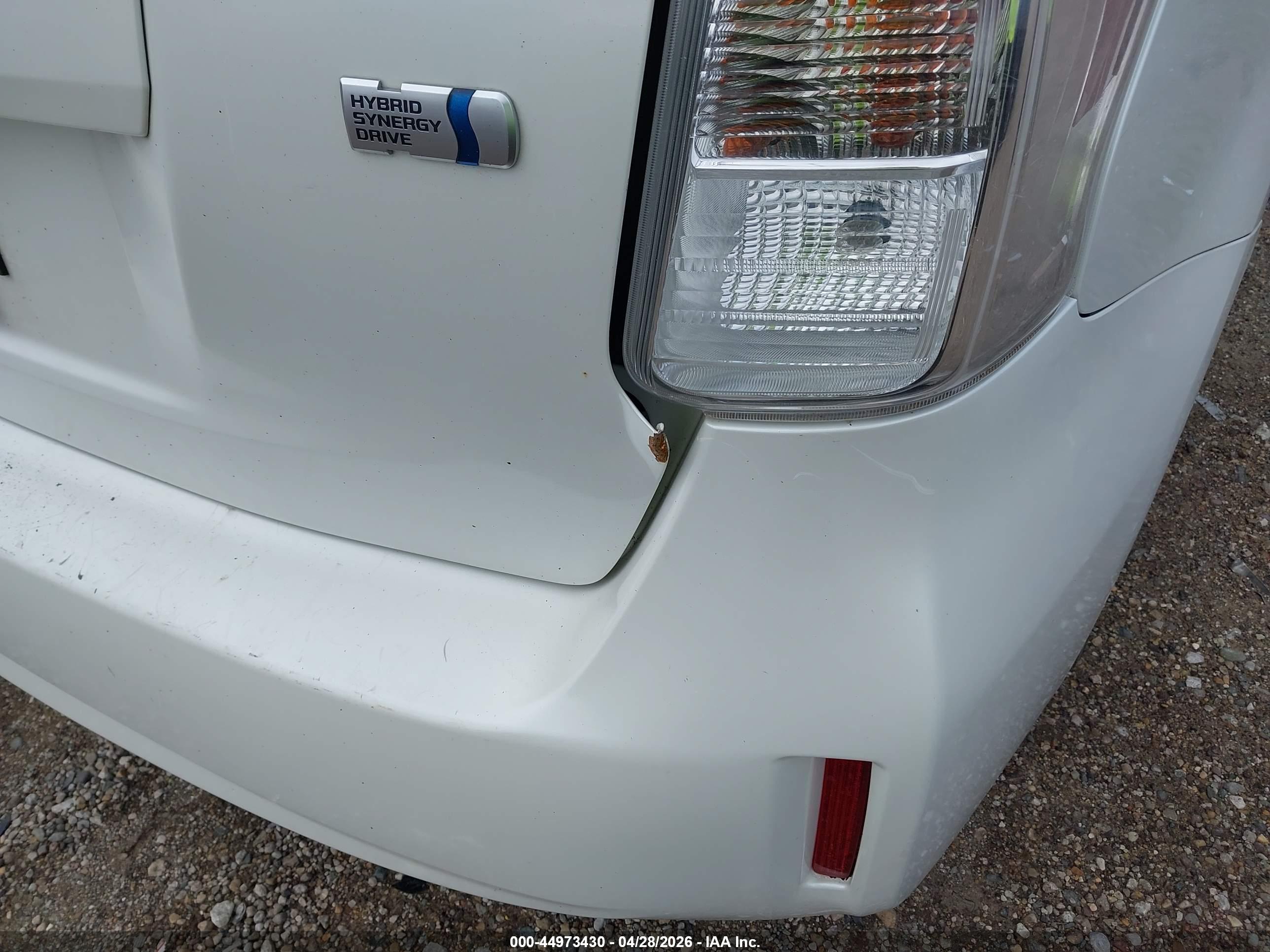 TOYOTA PRIUS image 6