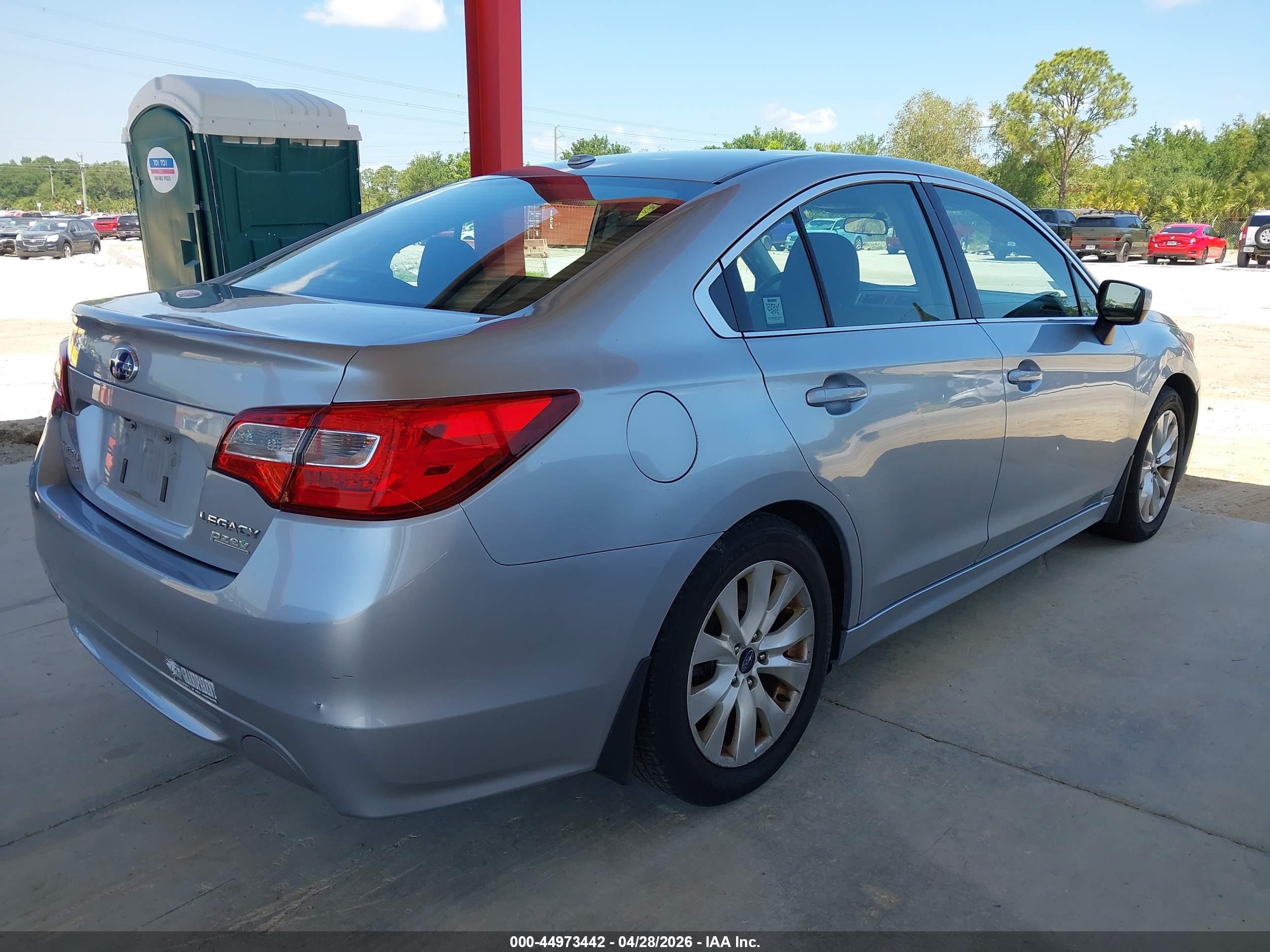 SUBARU LEGACY image 4