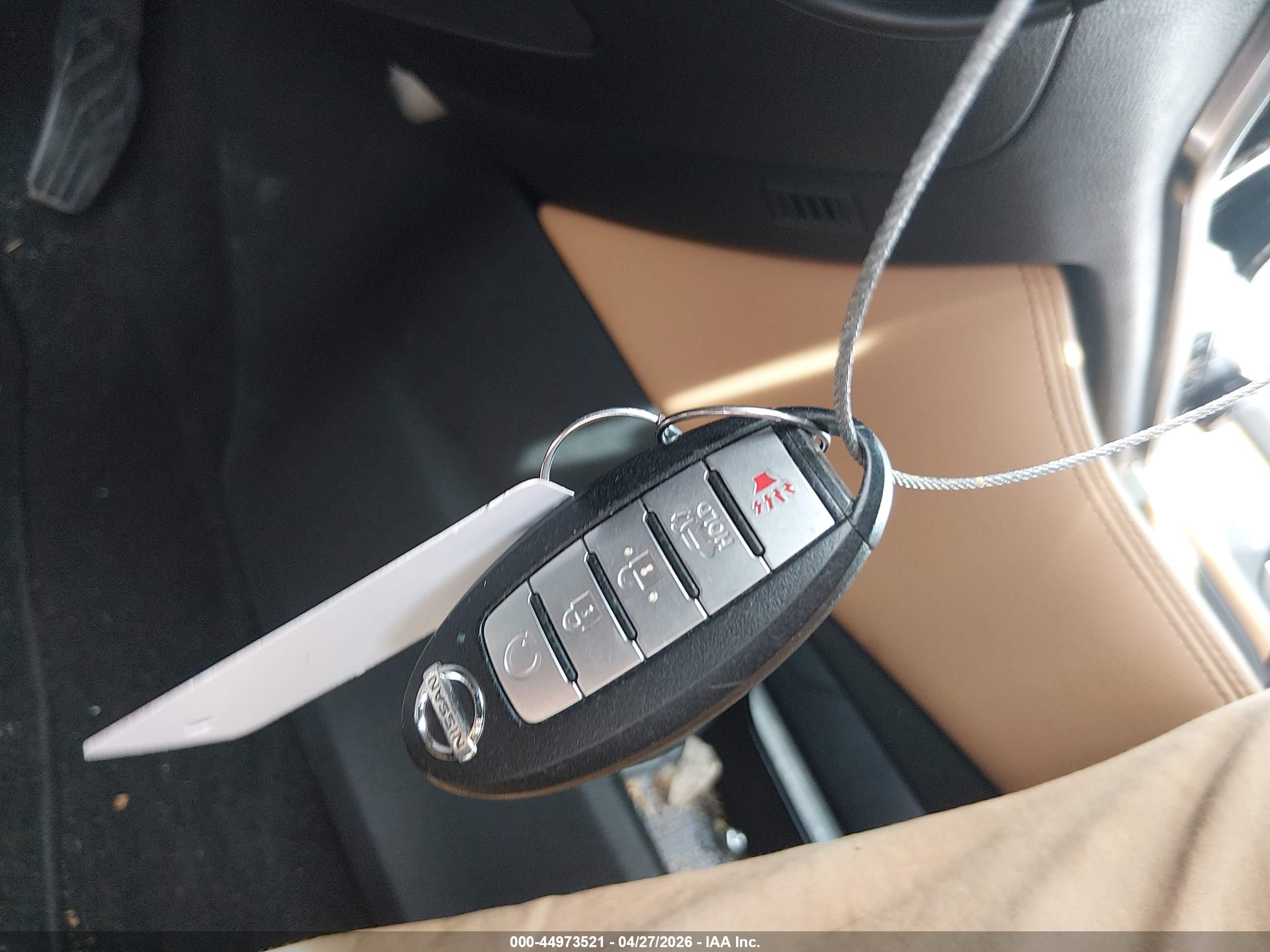 NISSAN ROGUE image 11