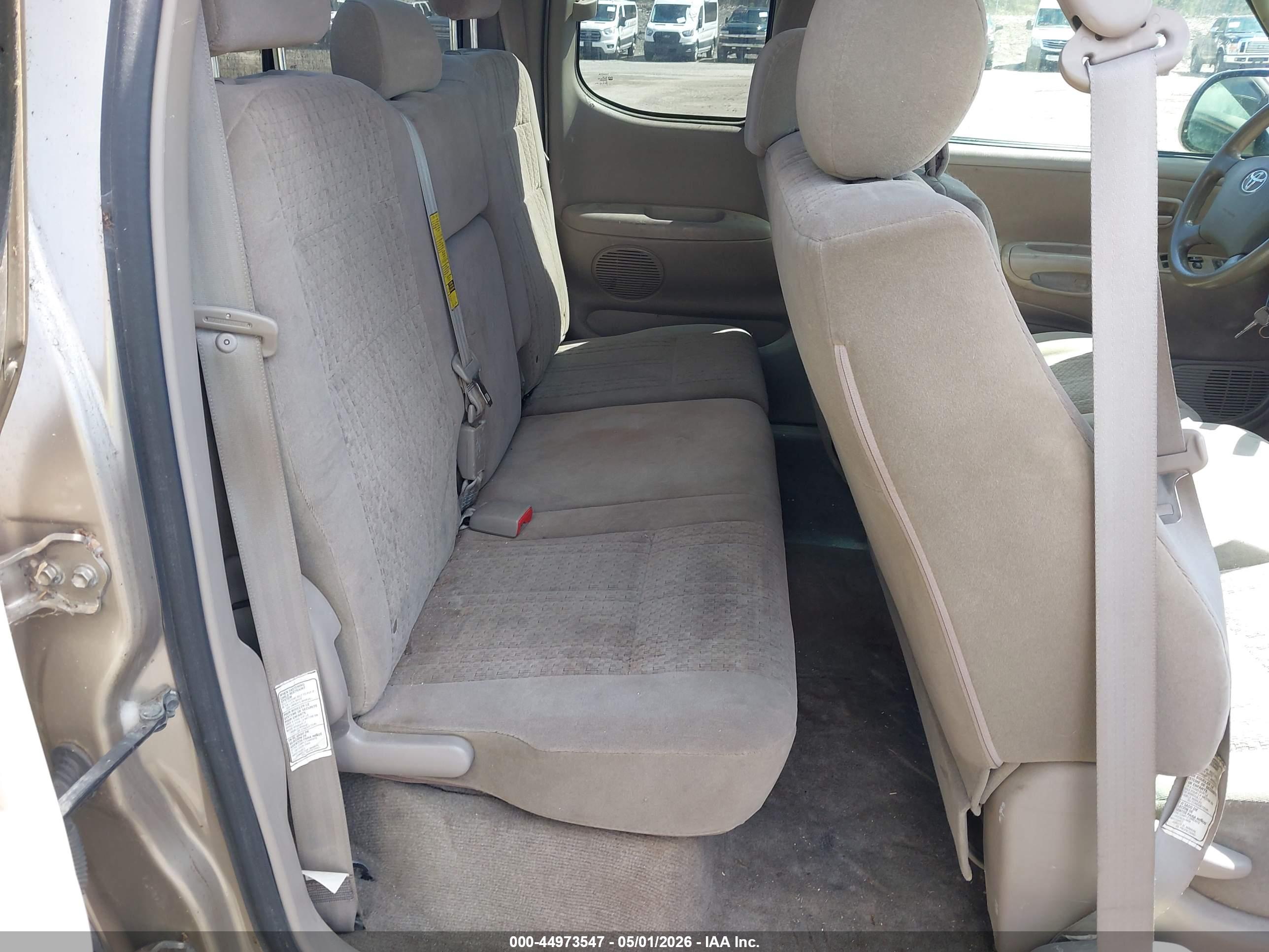 TOYOTA TUNDRA image 8