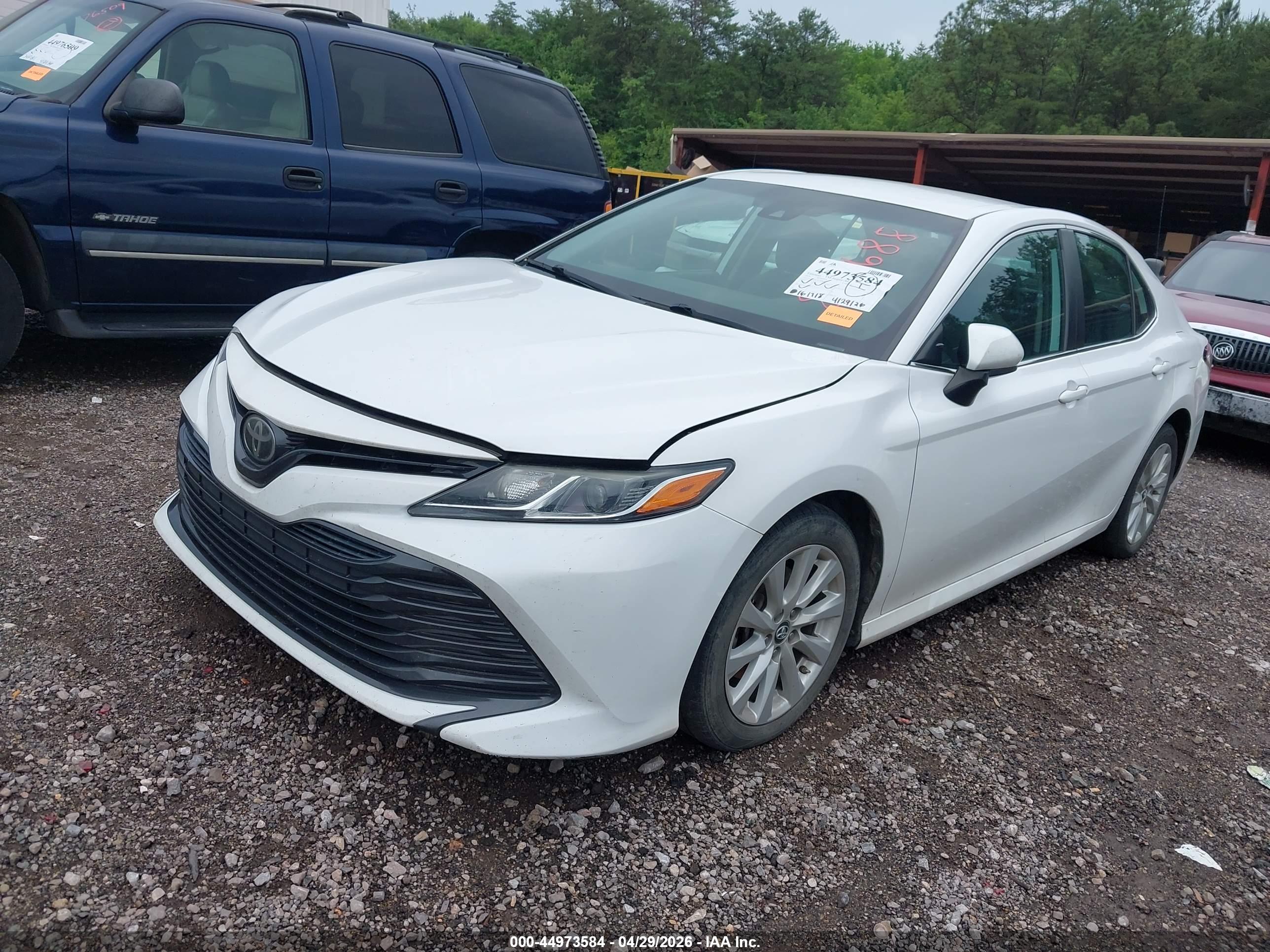 TOYOTA CAMRY image 2
