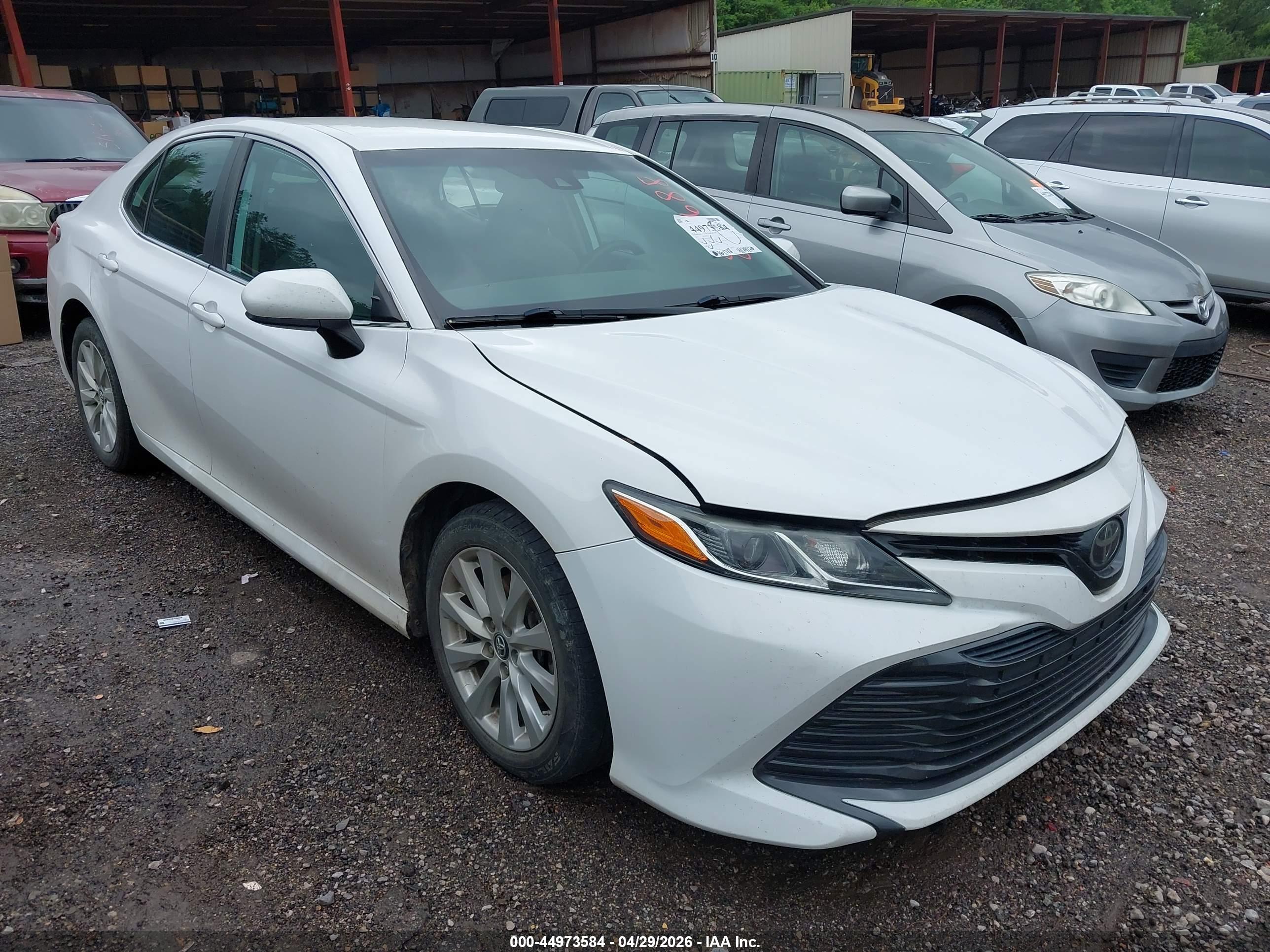 TOYOTA CAMRY image 6
