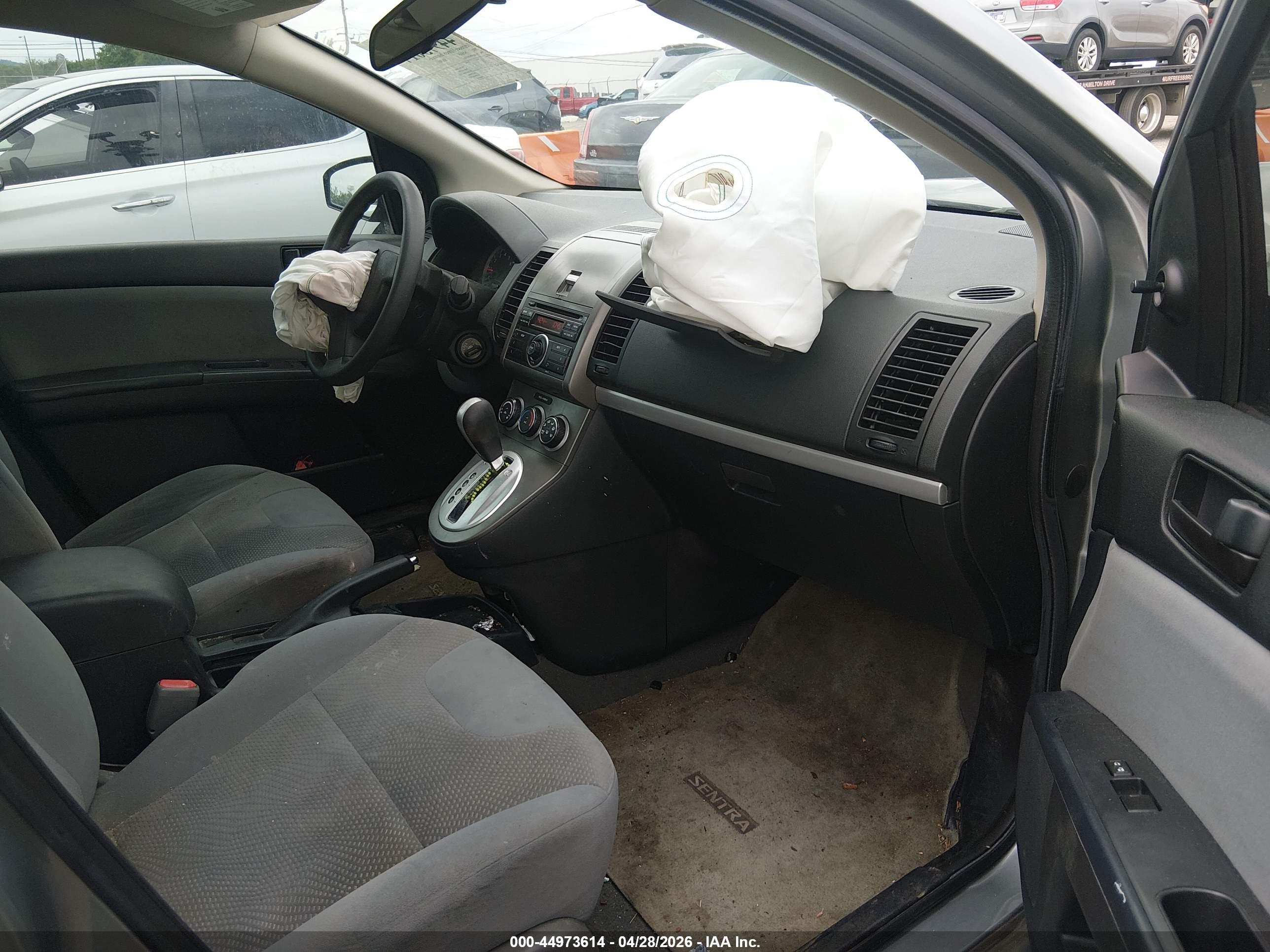 NISSAN SENTRA image 5