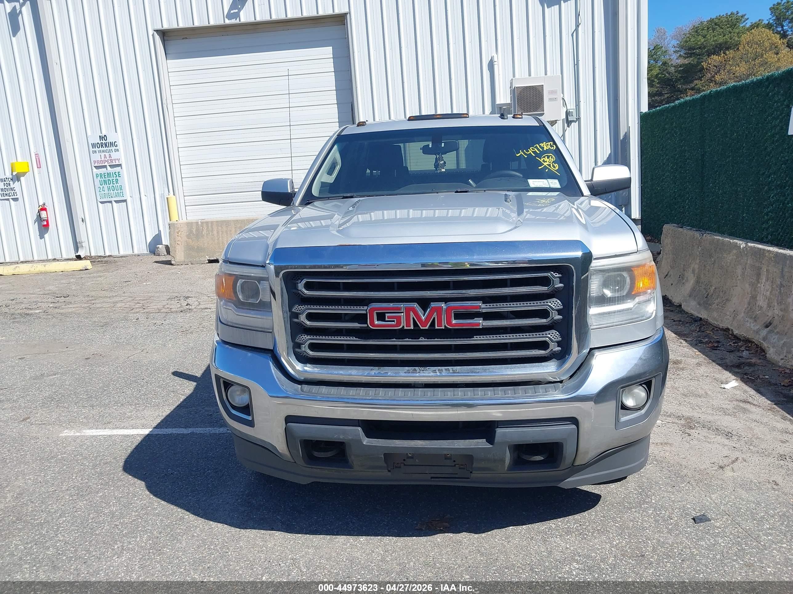 GMC SIERRA image 6