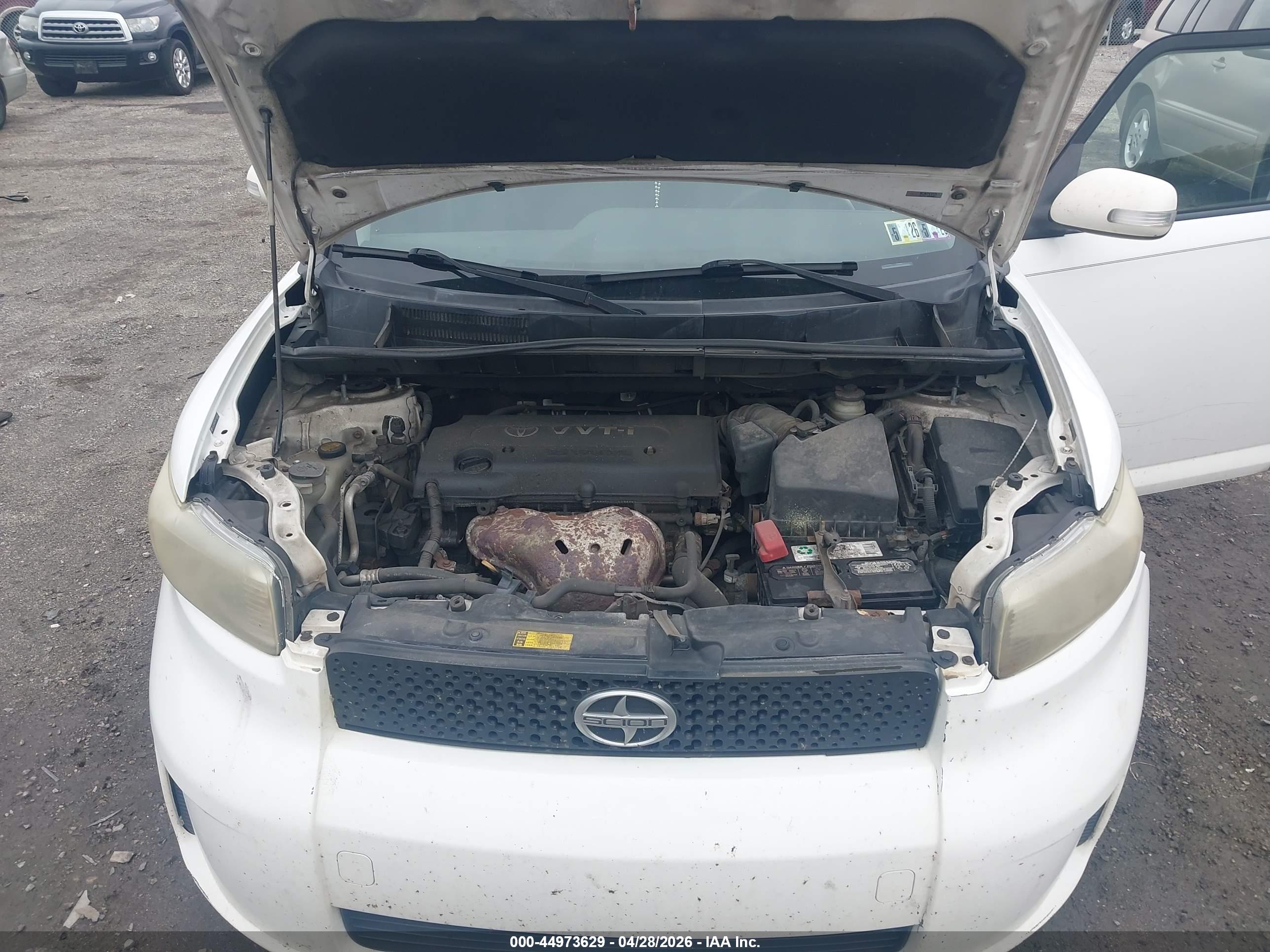 SCION XB image 10