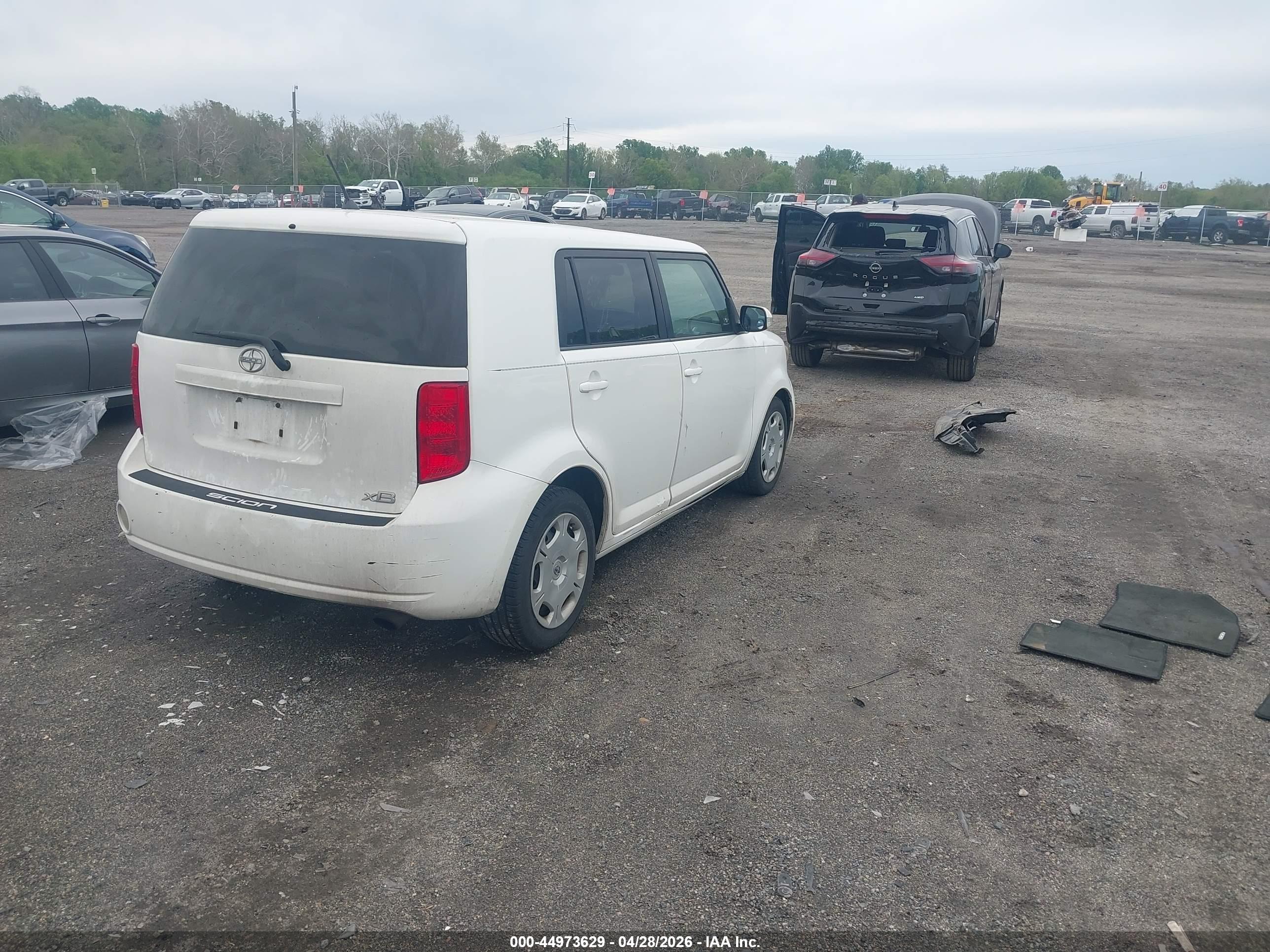 SCION XB image 4