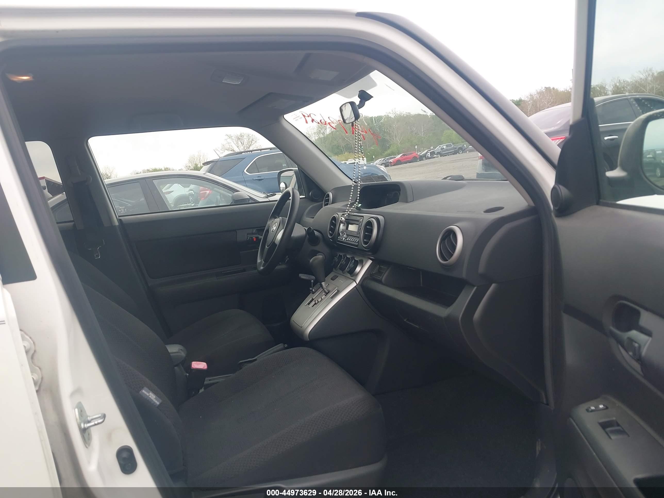 SCION XB image 5