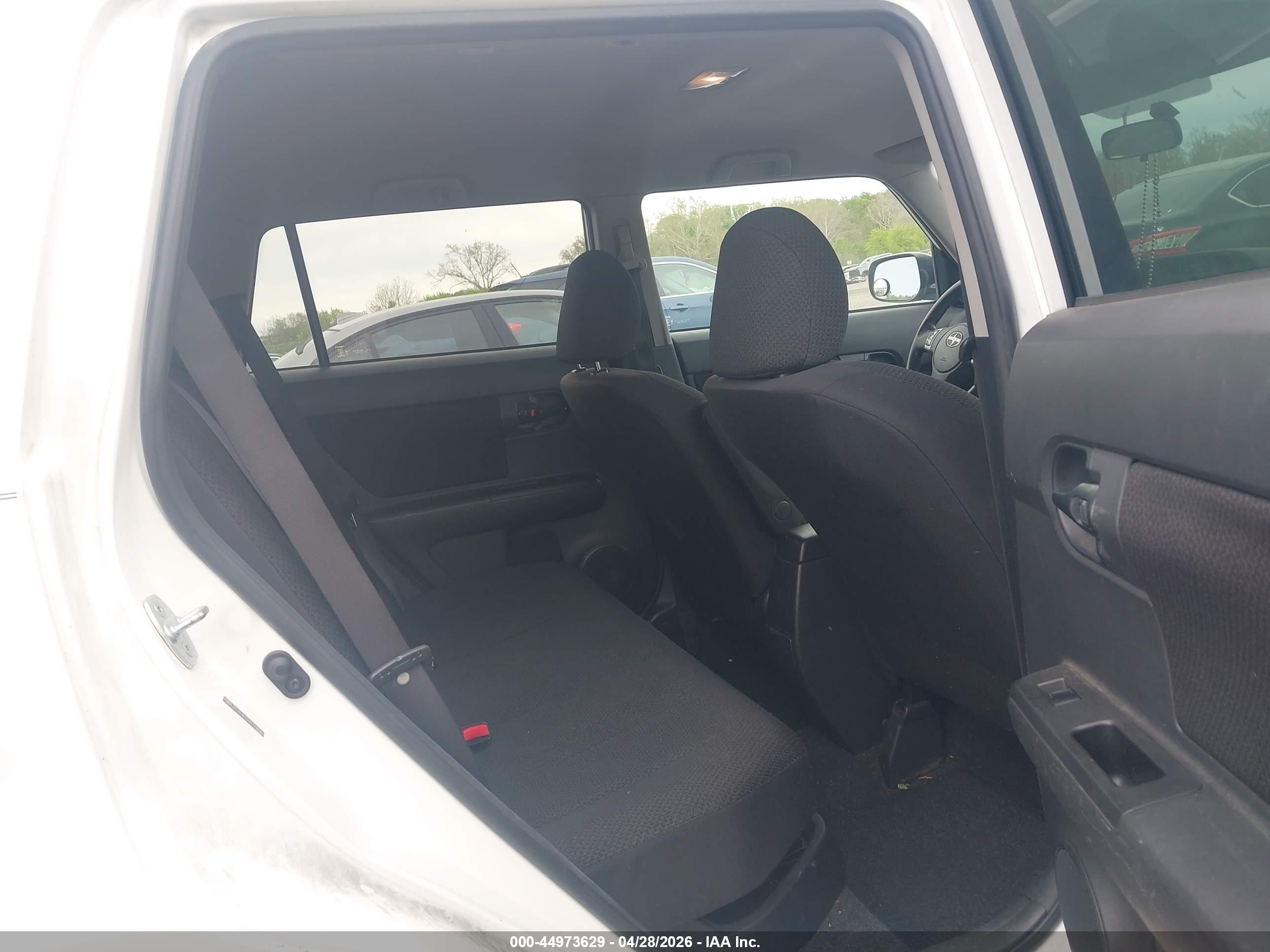 SCION XB image 8