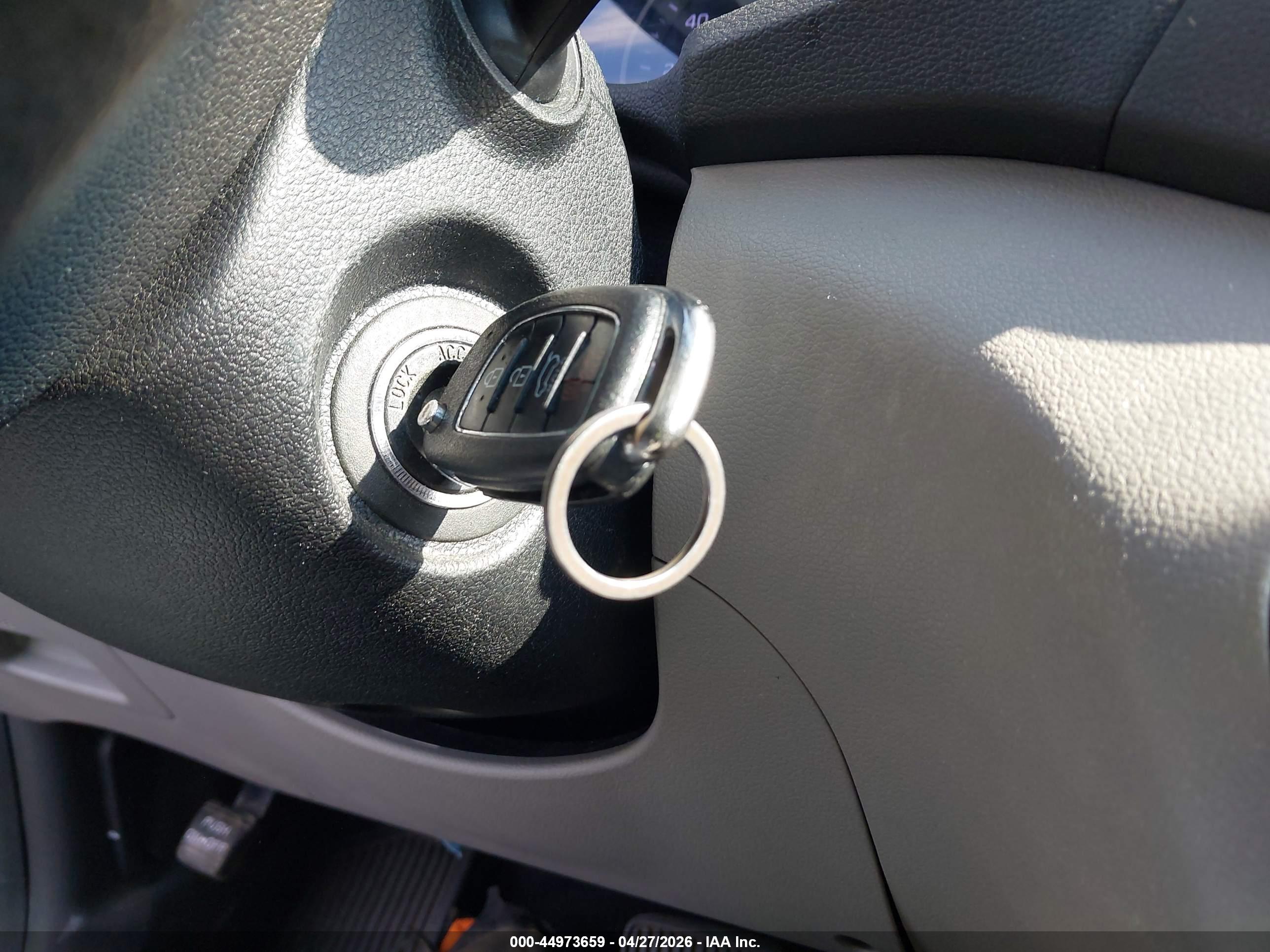 HYUNDAI TUCSON image 11