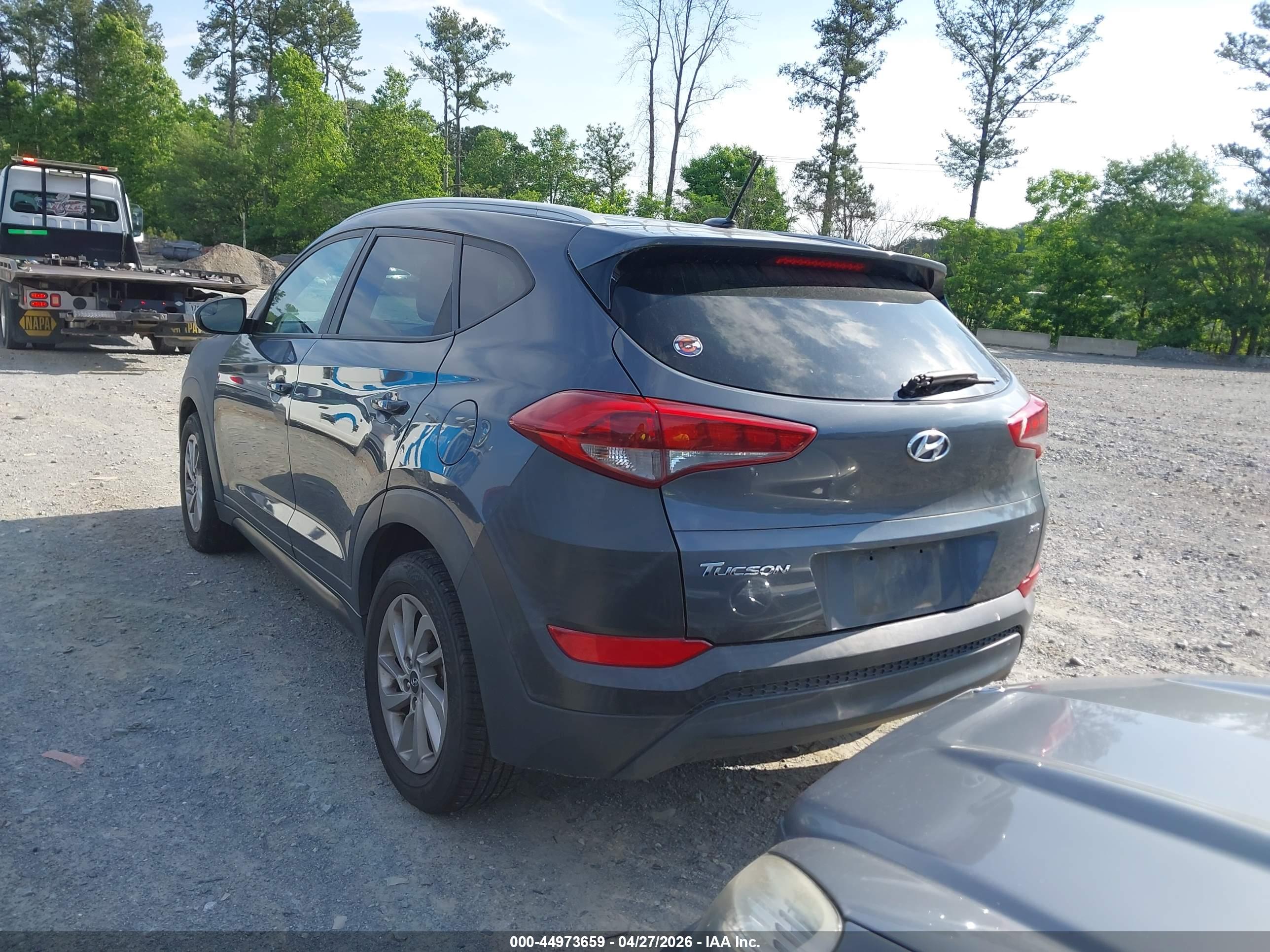 HYUNDAI TUCSON image 3