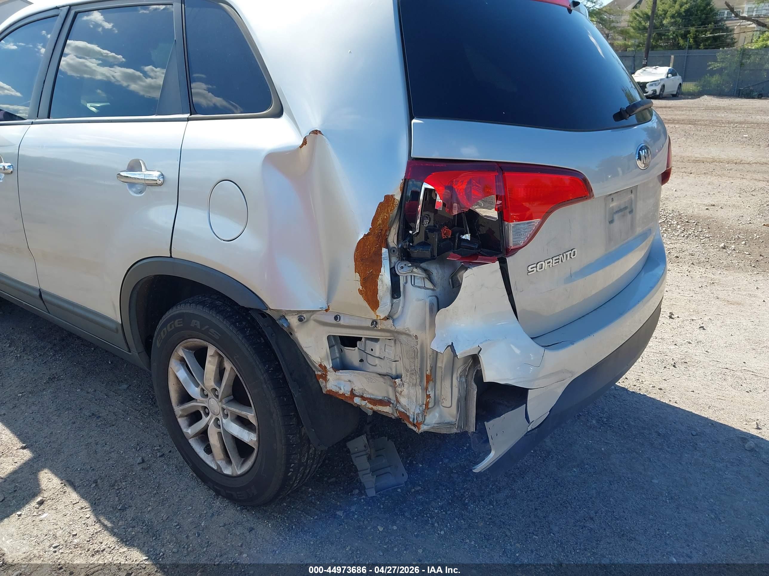 KIA SORENTO image 6