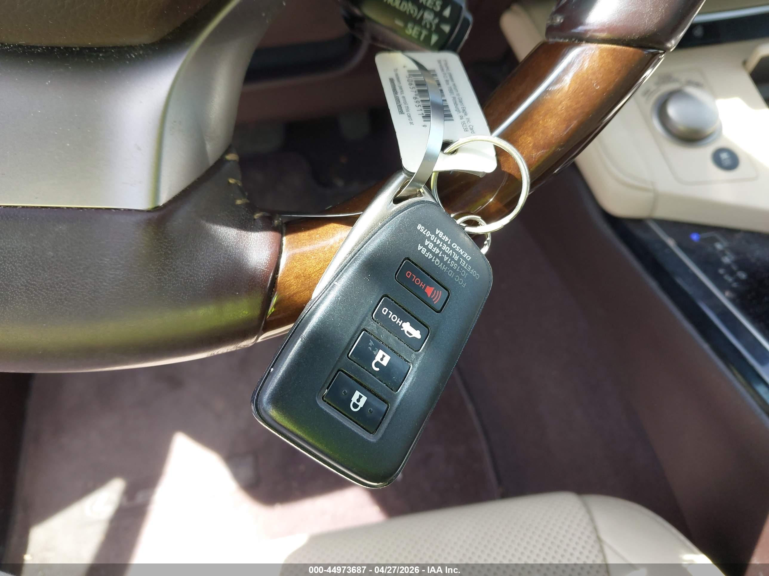 LEXUS ES image 11