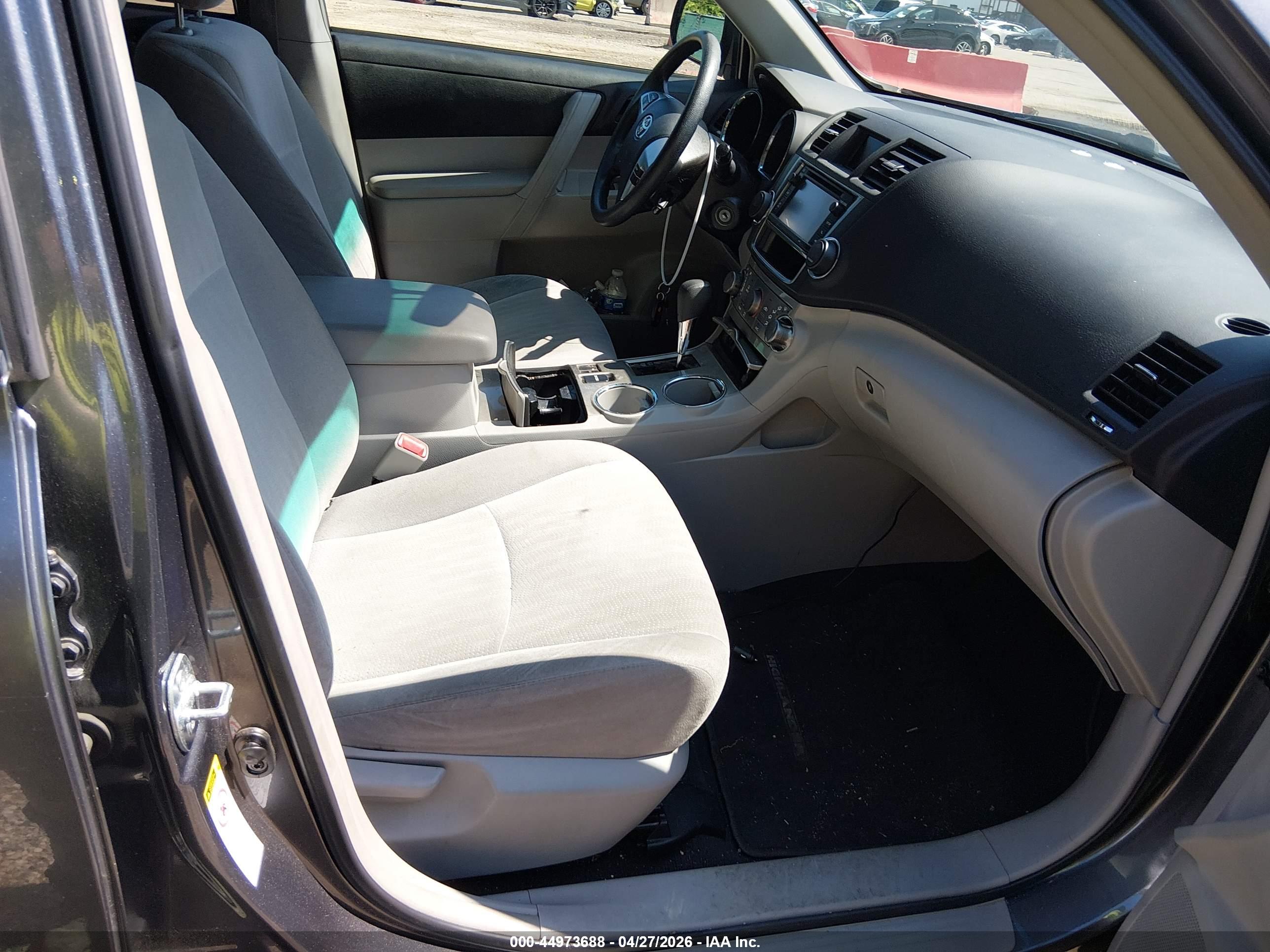 TOYOTA HIGHLANDER image 5