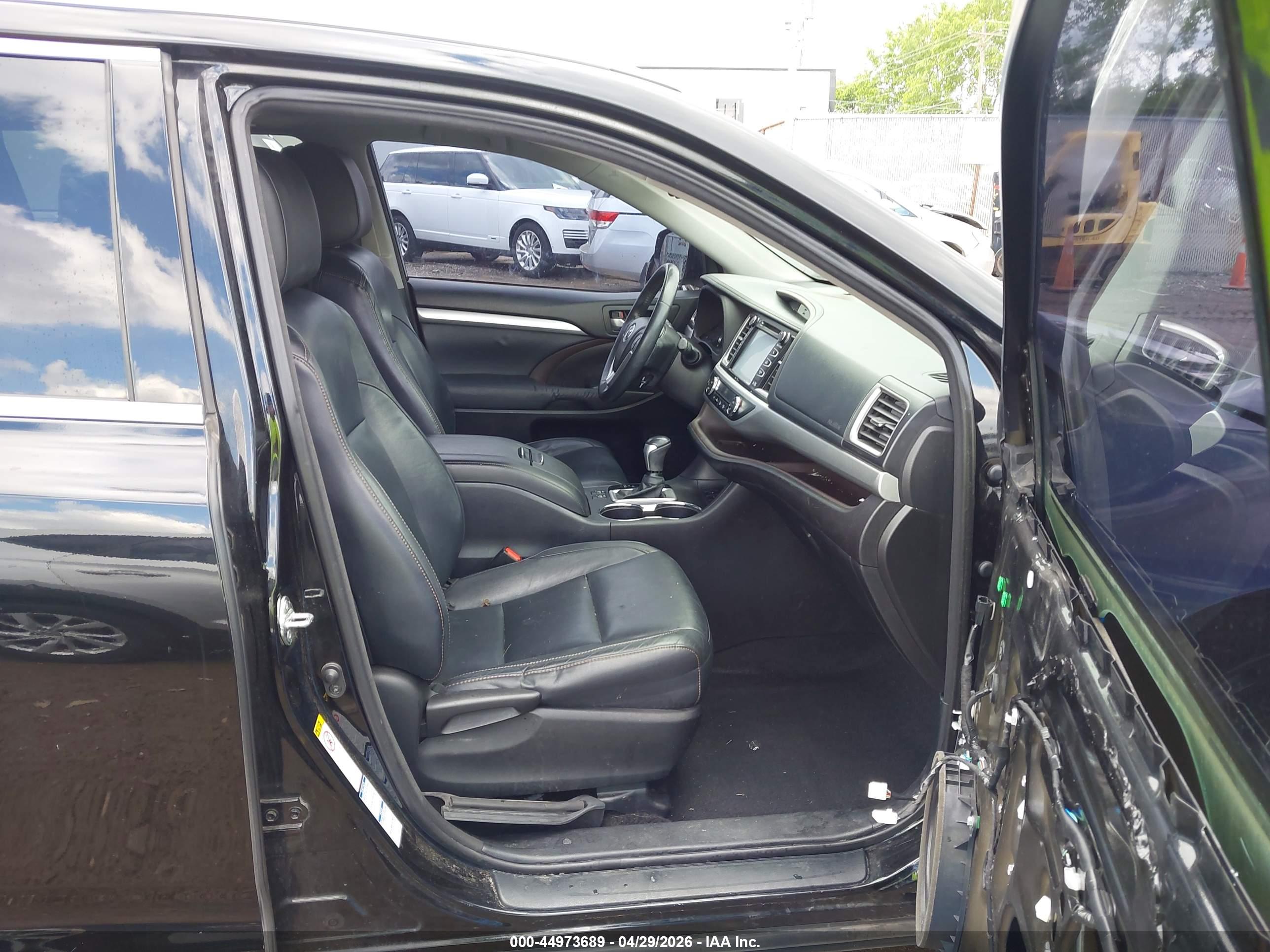 TOYOTA HIGHLANDER image 5