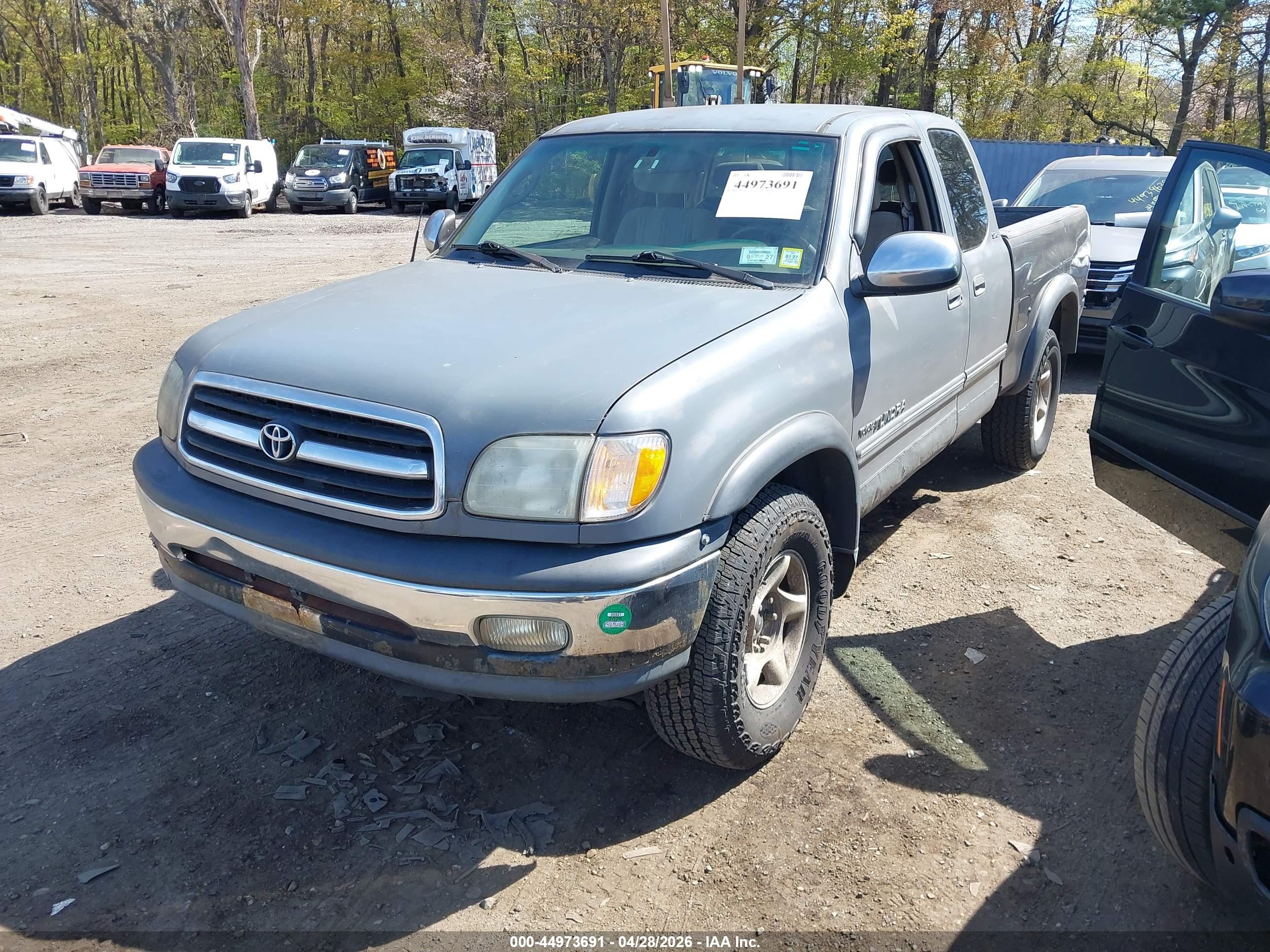TOYOTA TUNDRA image 2