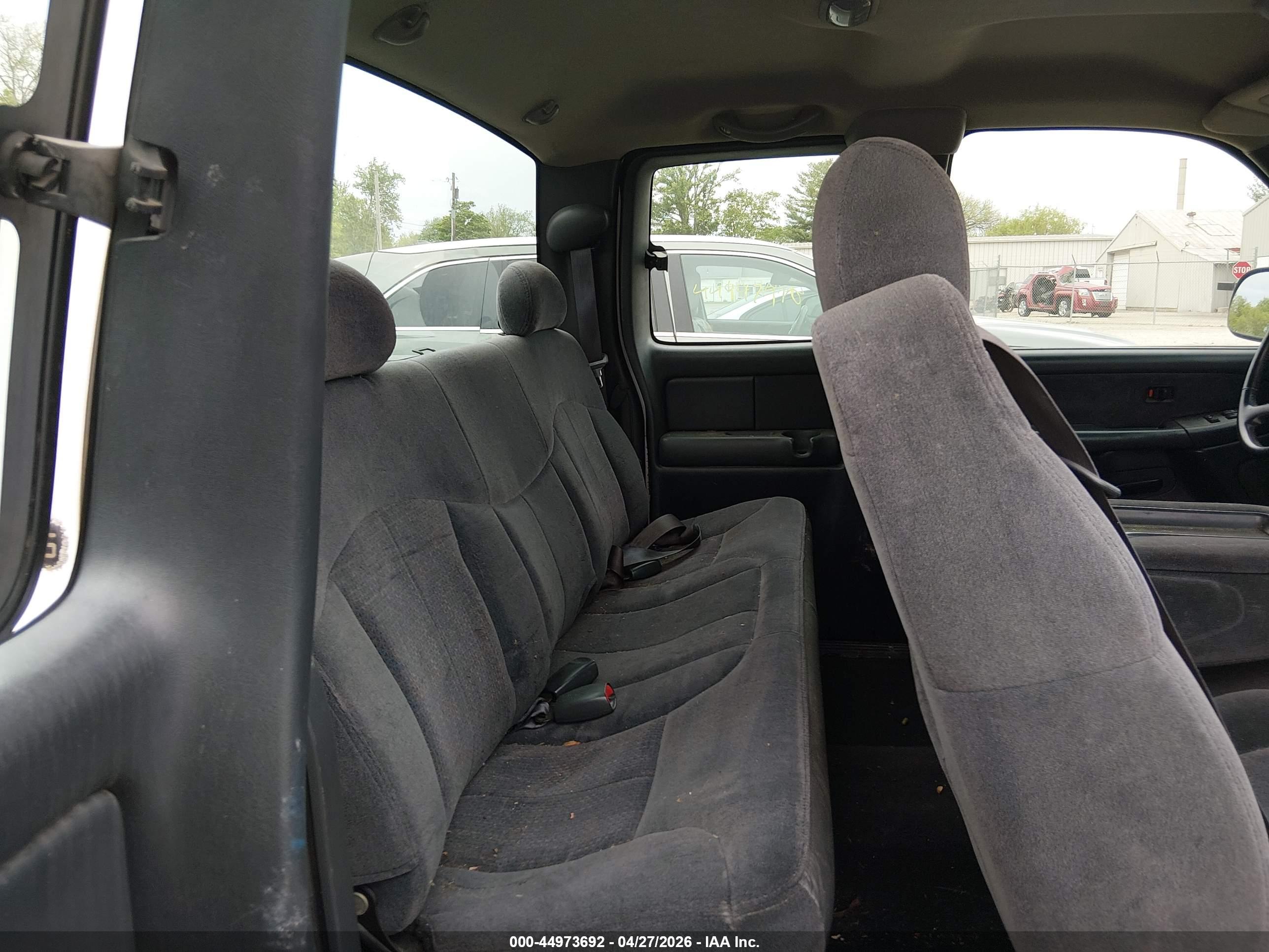 CHEVROLET SILVERADO image 8