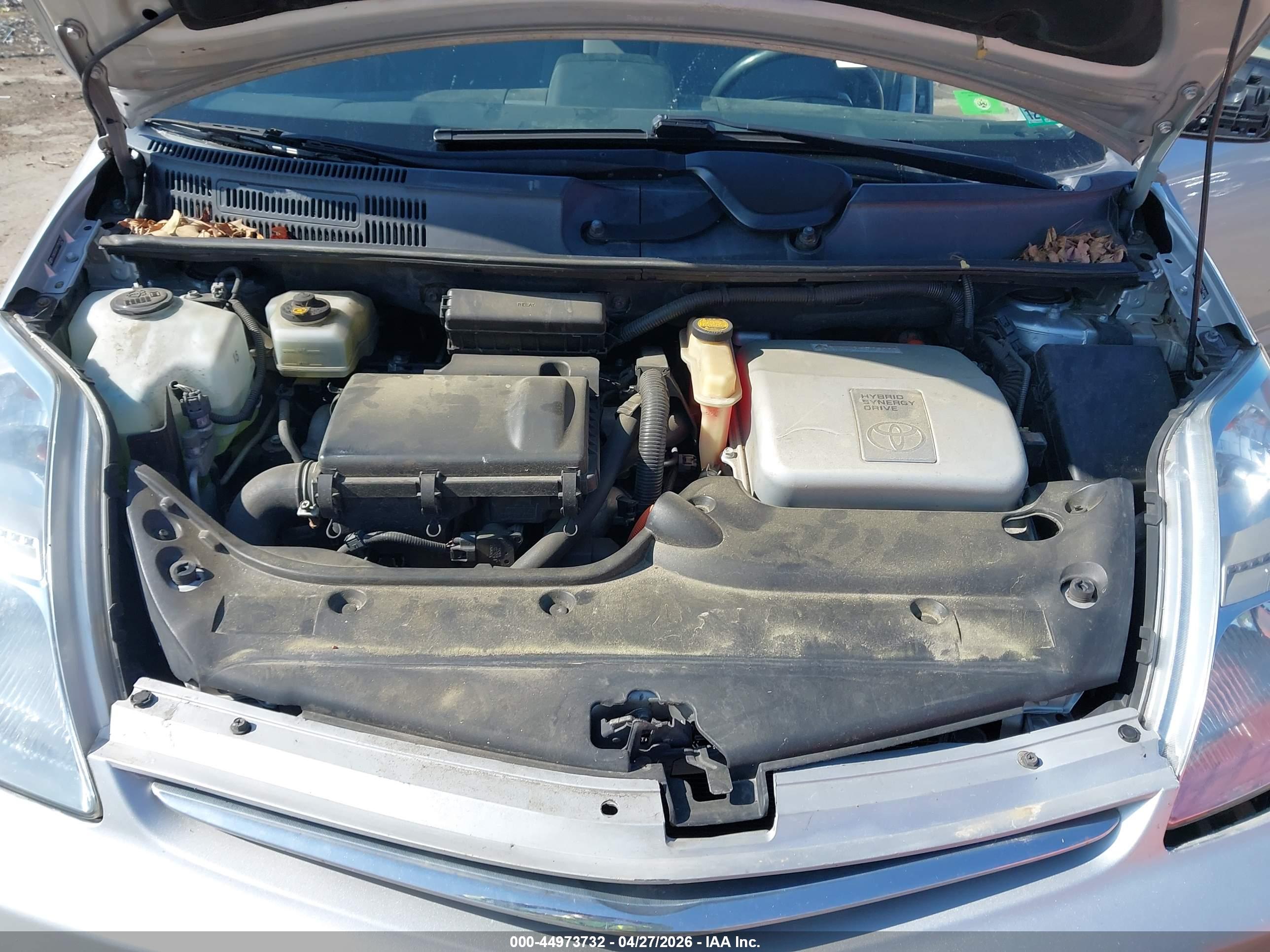 TOYOTA PRIUS image 10