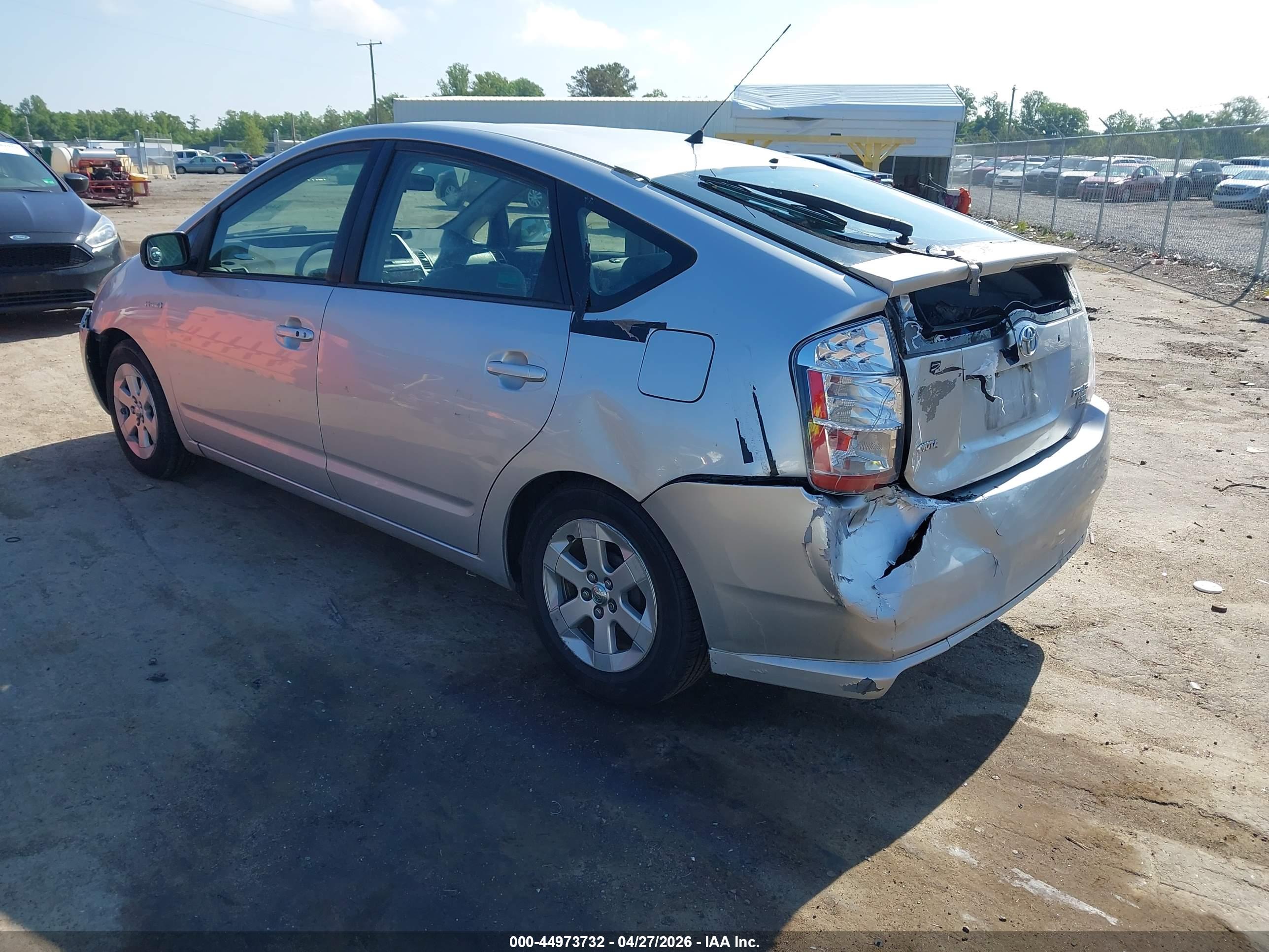 TOYOTA PRIUS image 3