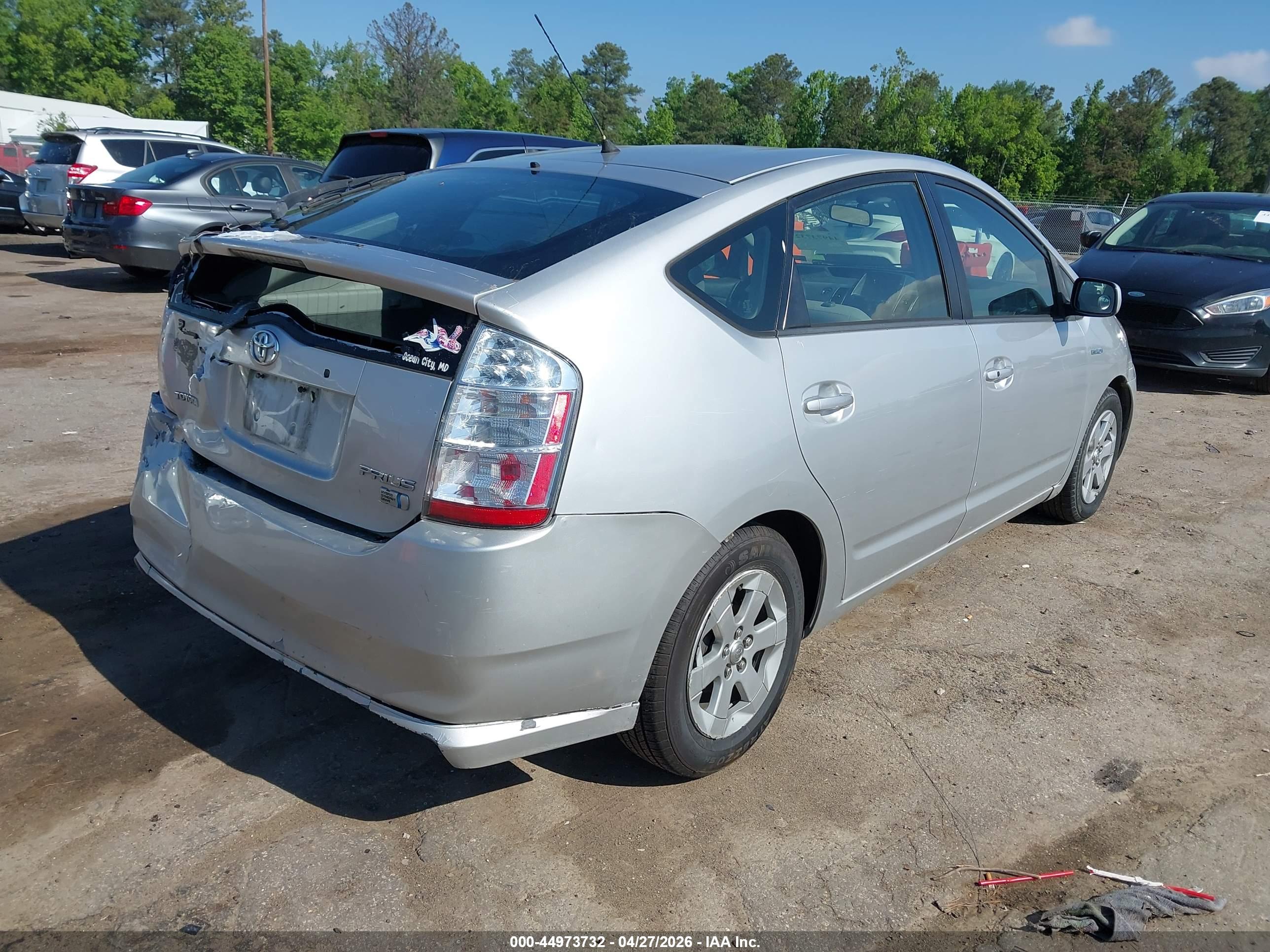 TOYOTA PRIUS image 4