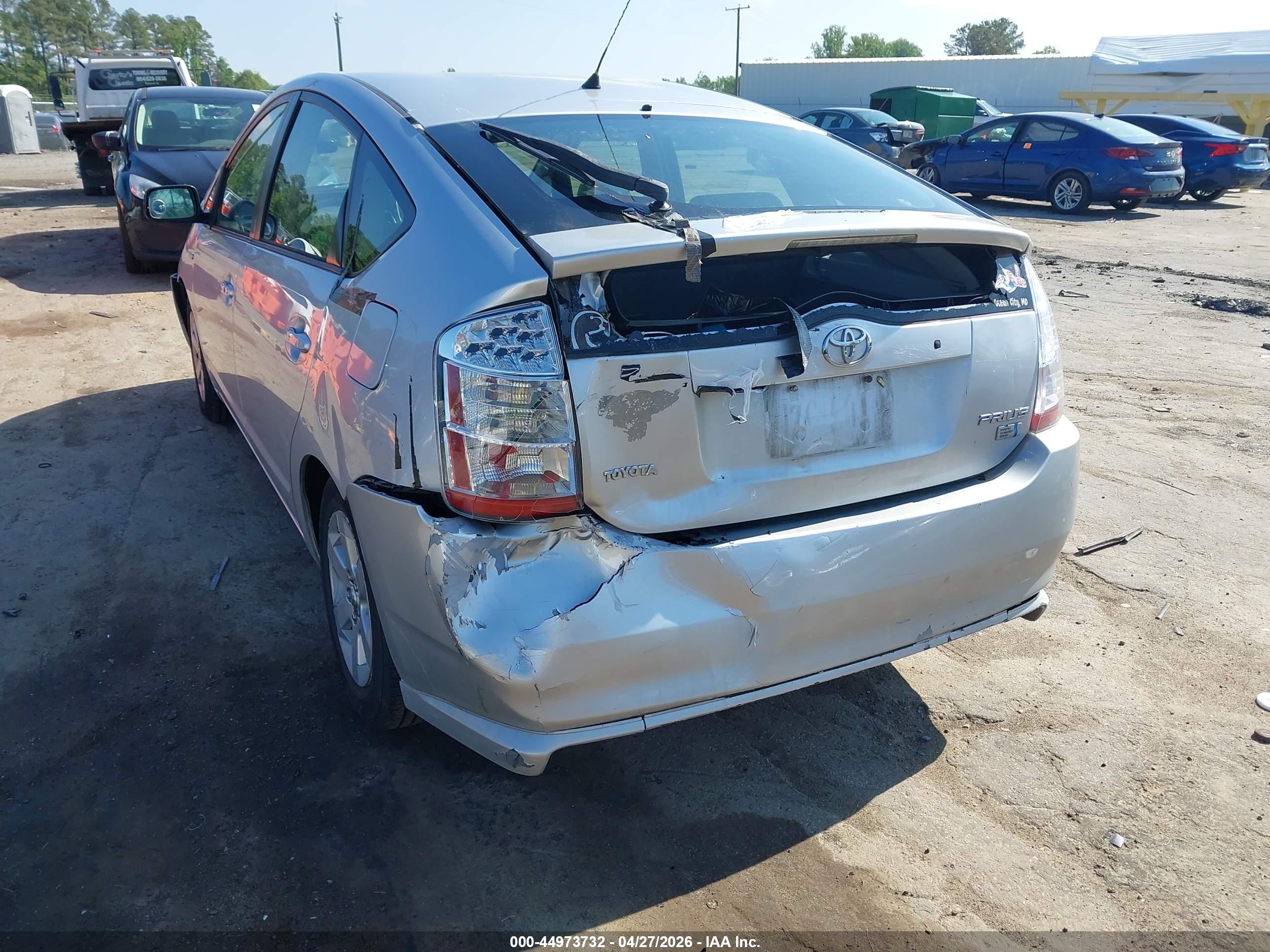 TOYOTA PRIUS image 6