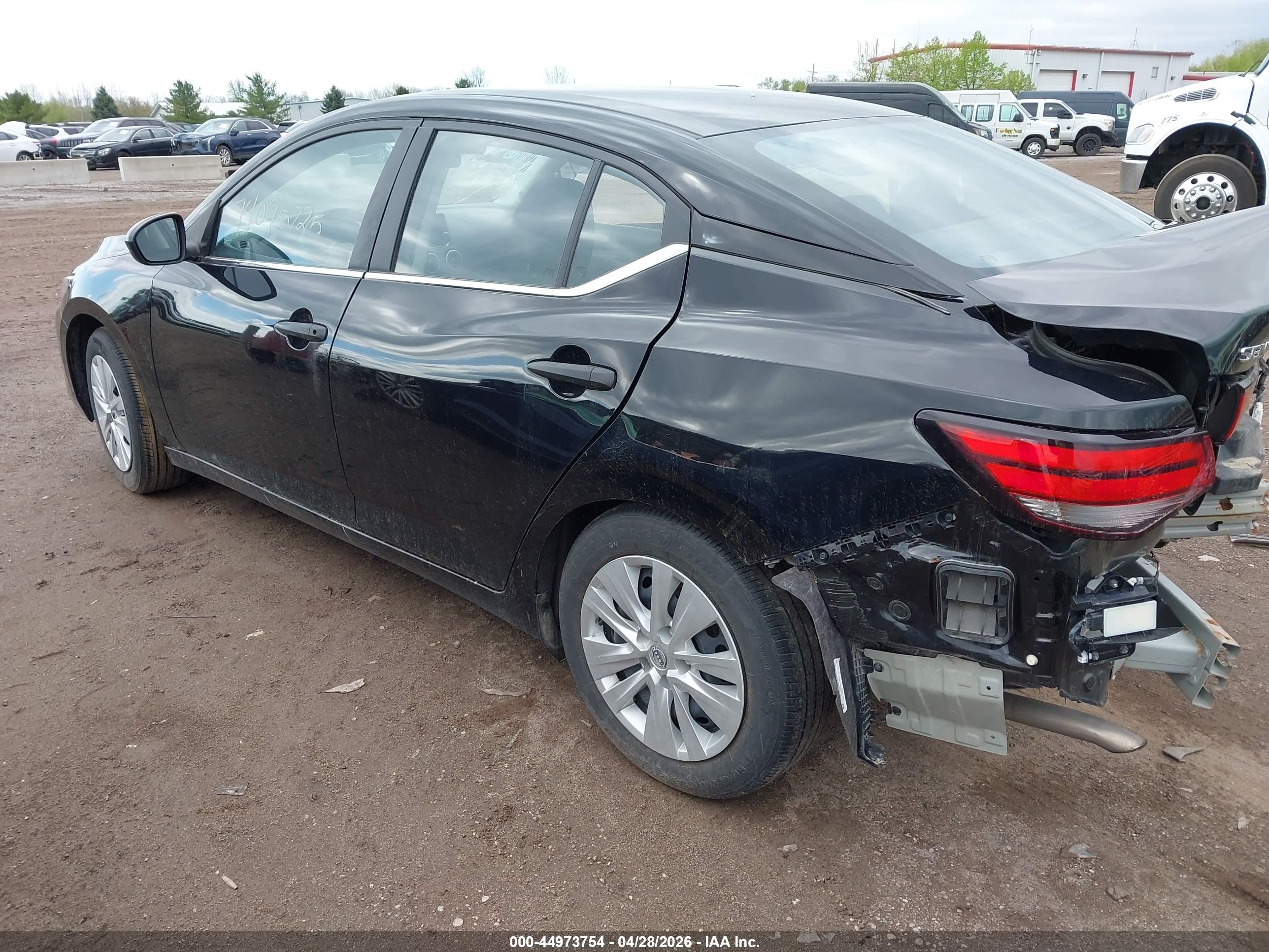 NISSAN SENTRA image 3