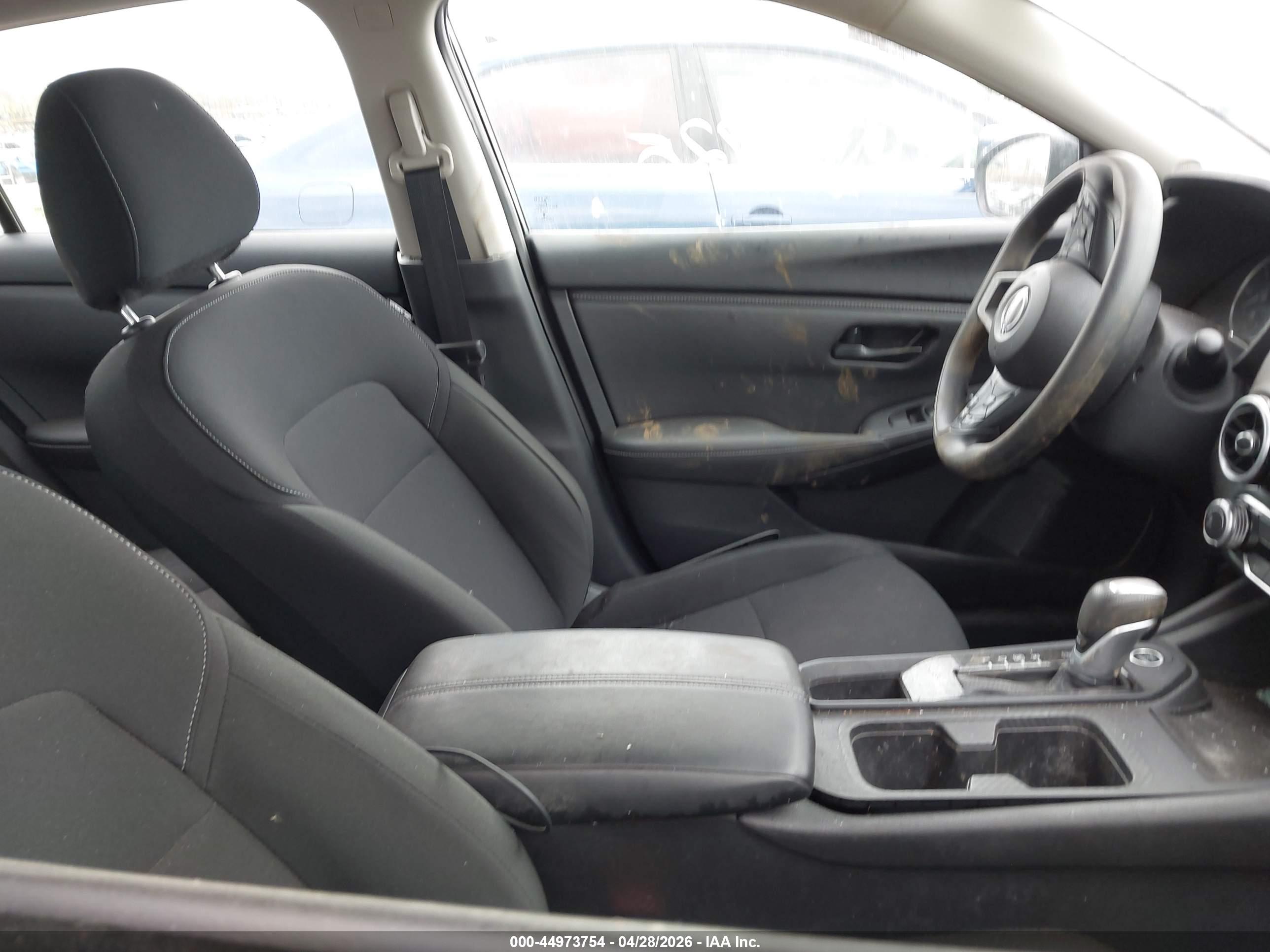 NISSAN SENTRA image 5