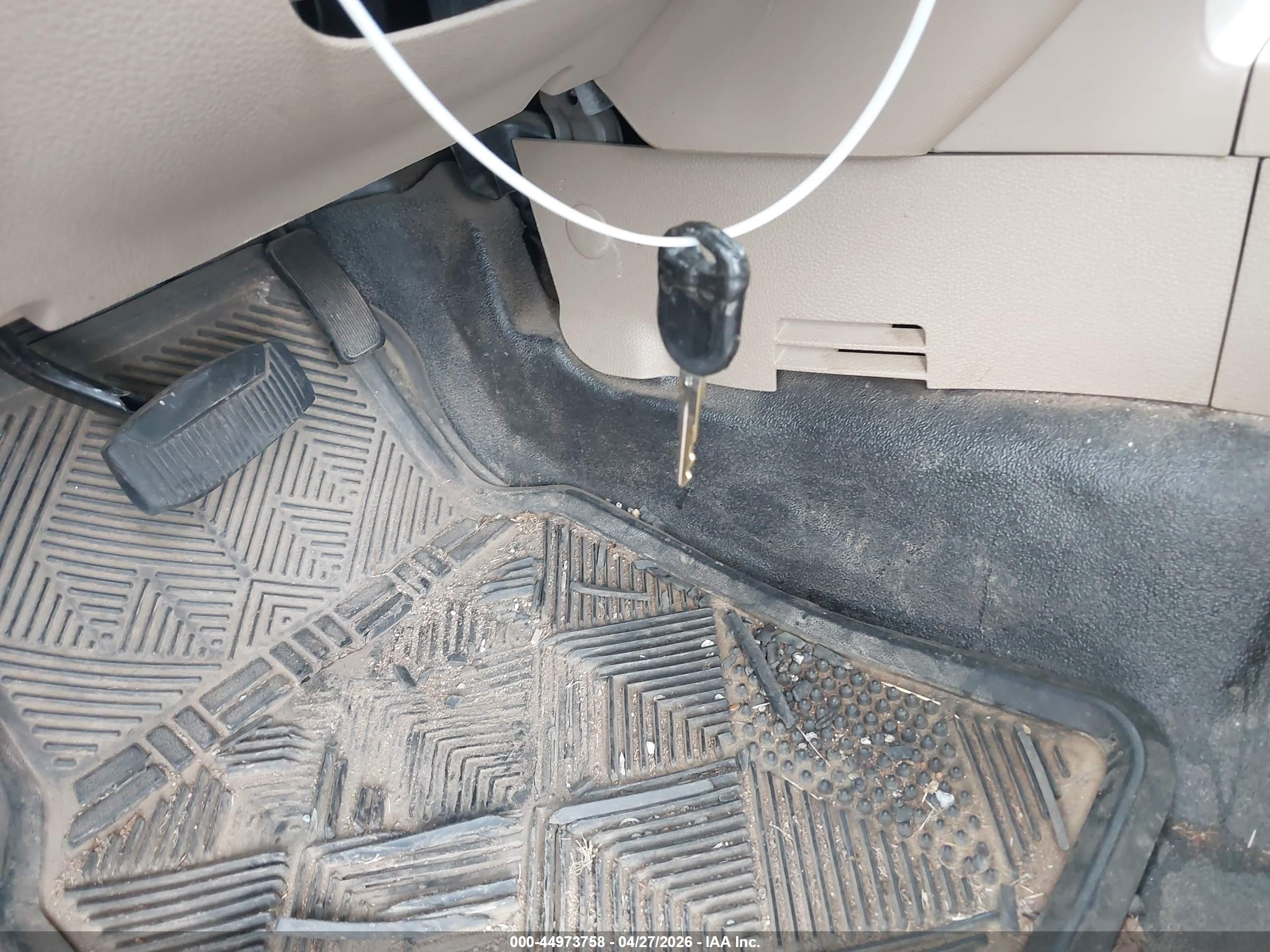 FORD EXPLORER image 11
