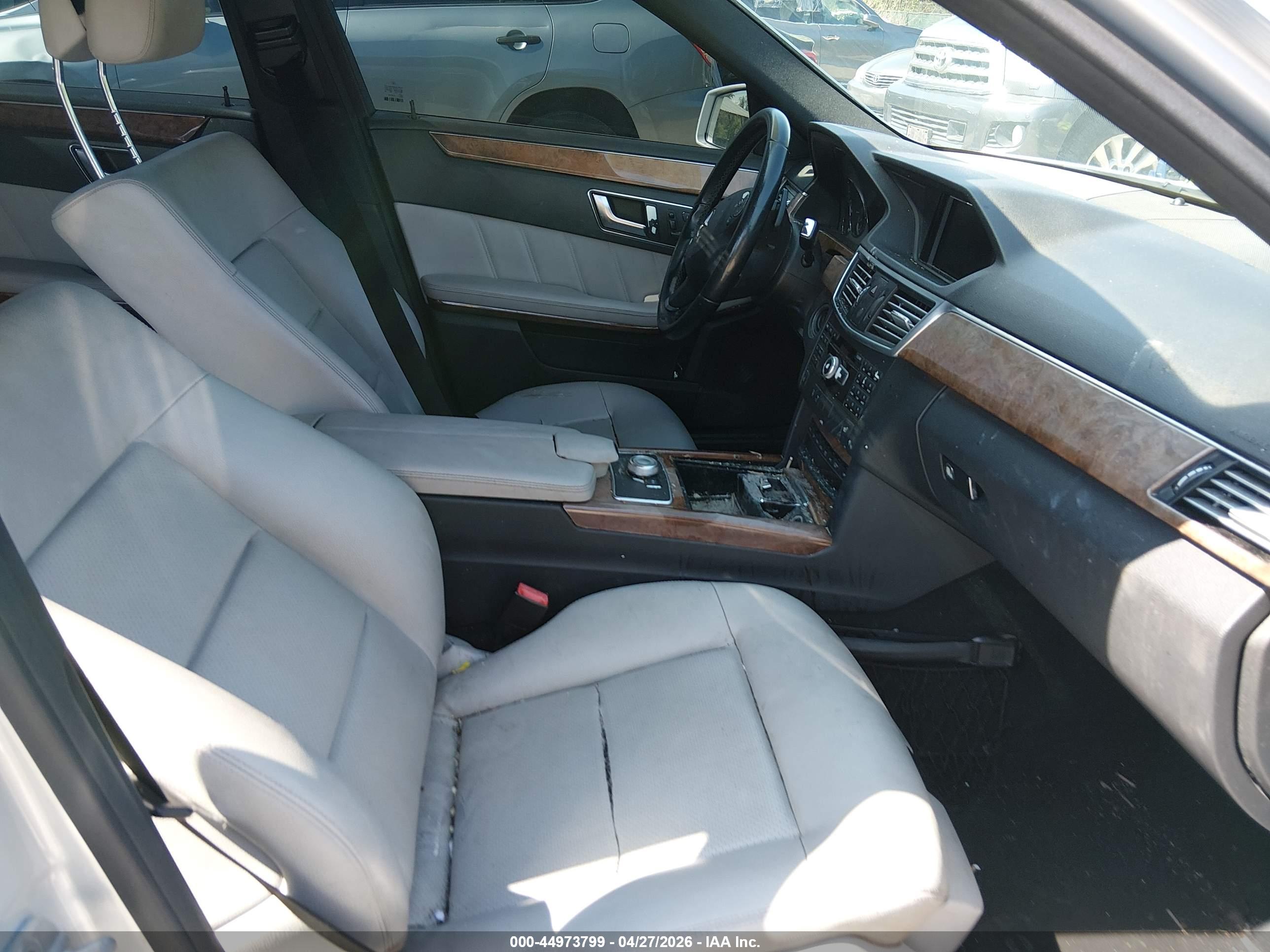 MERCEDES-BENZ E image 5