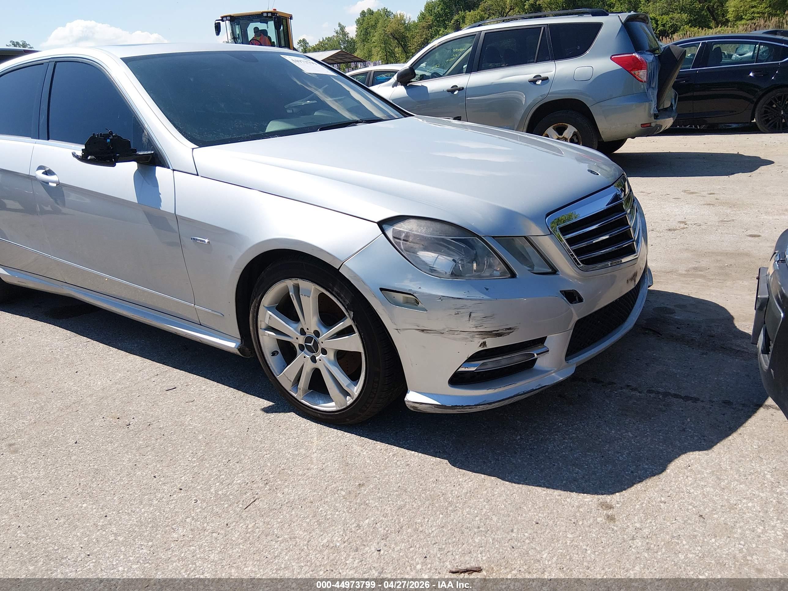 MERCEDES-BENZ E image 6