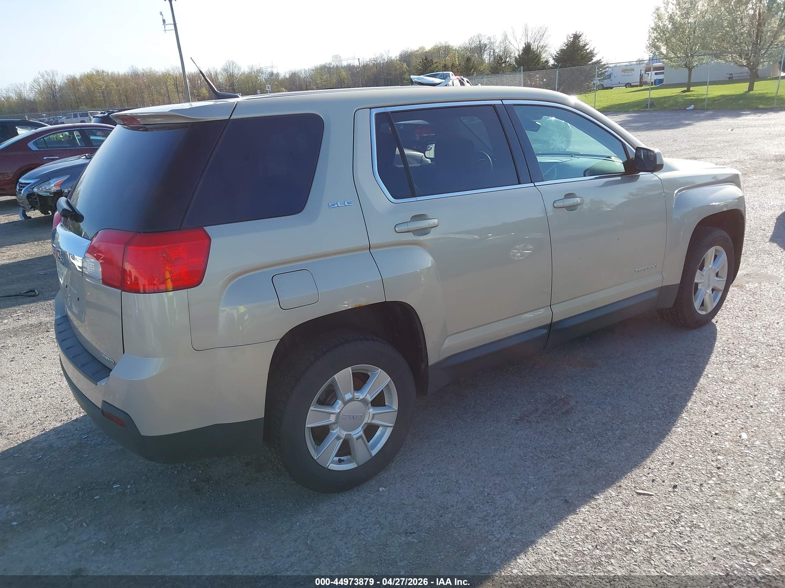 GMC TERRAIN image 4