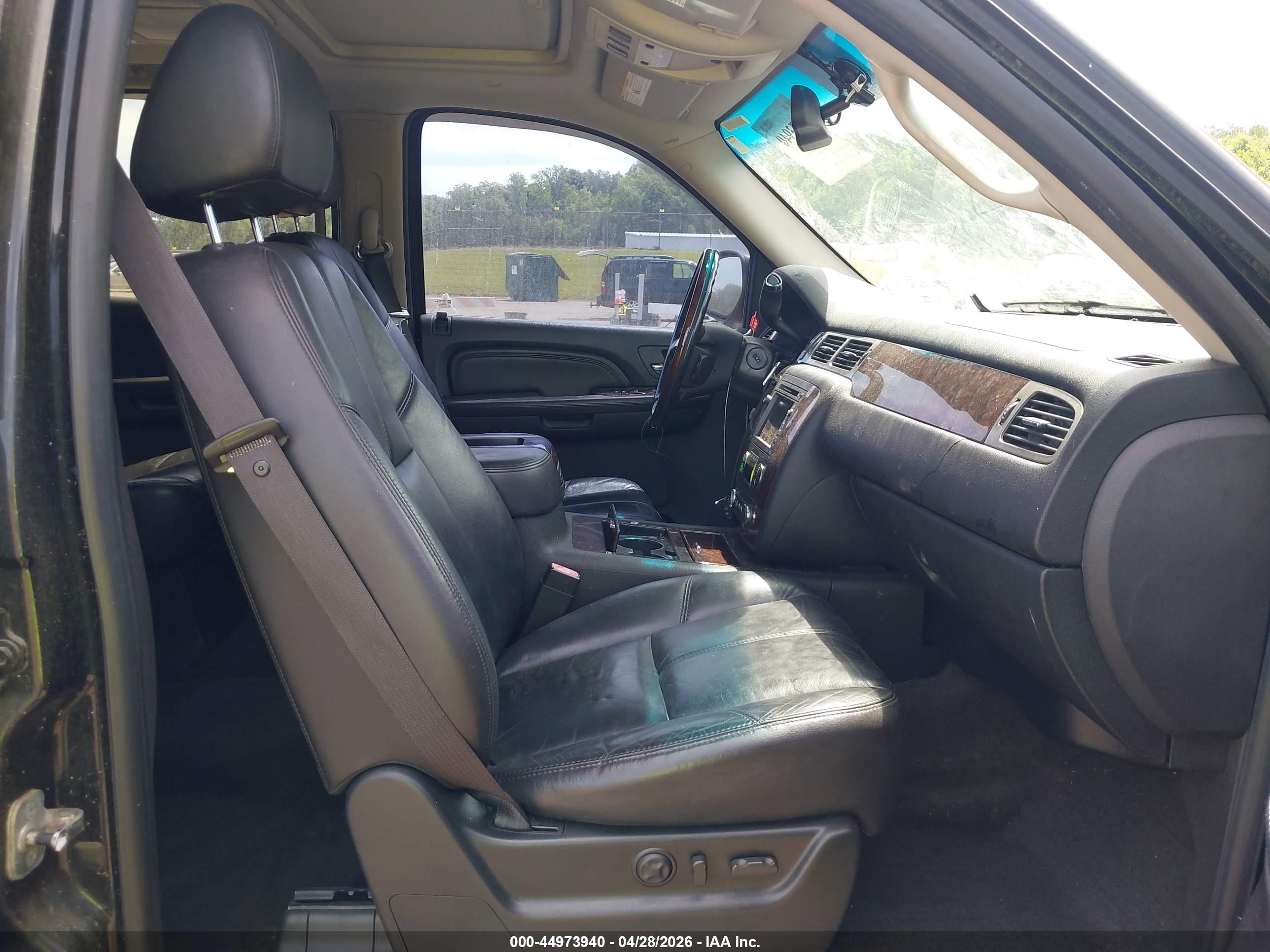 GMC YUKON image 5