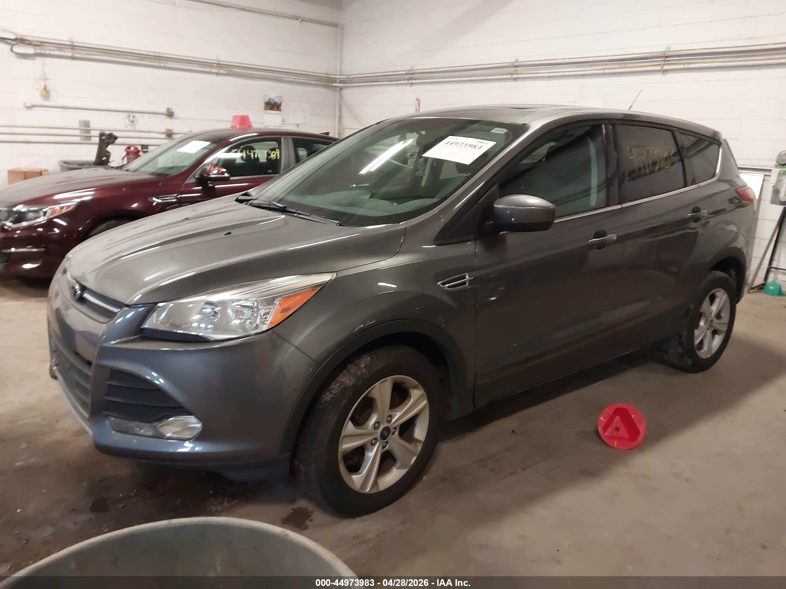 FORD ESCAPE image 2