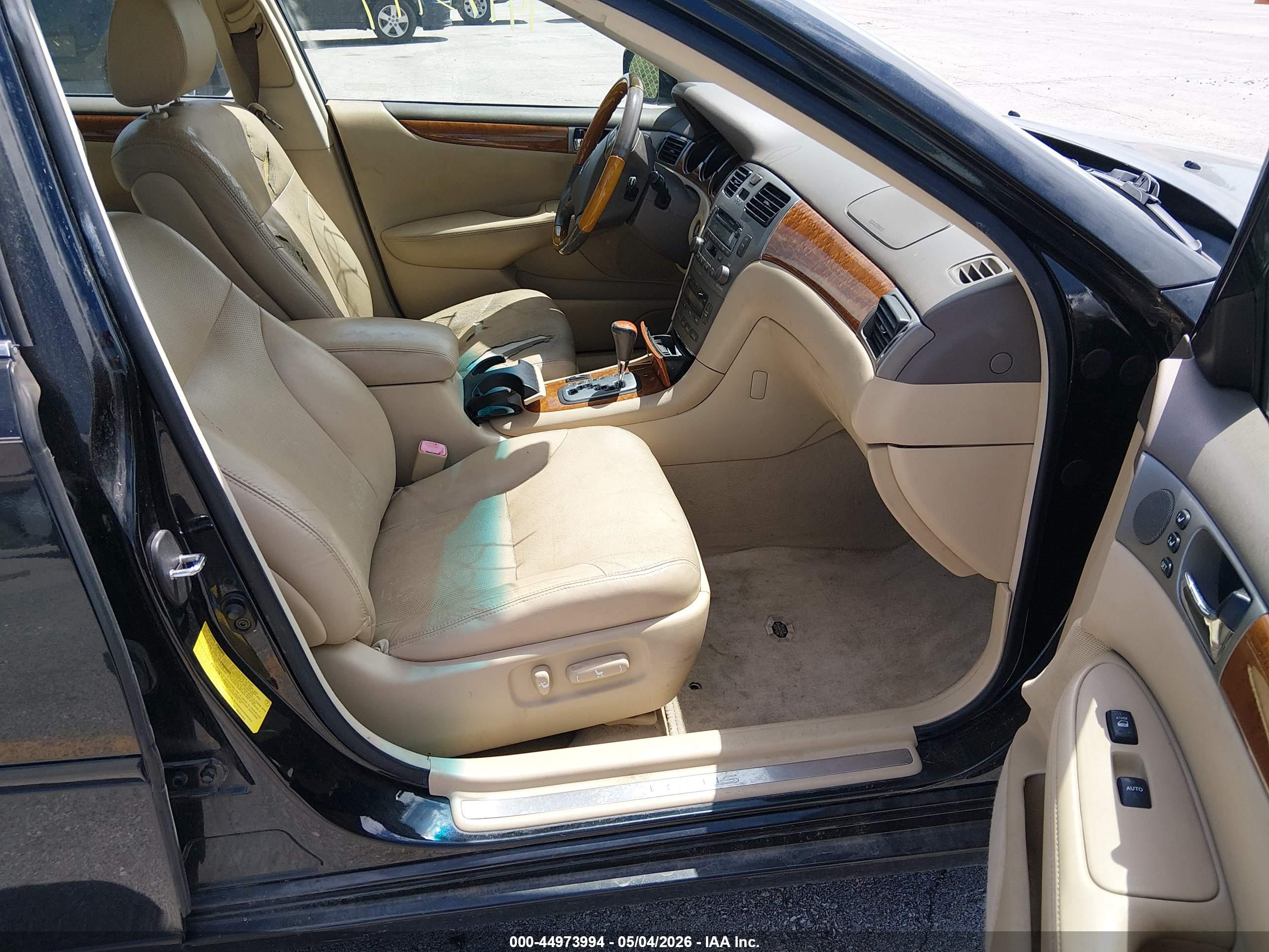 LEXUS ES image 5