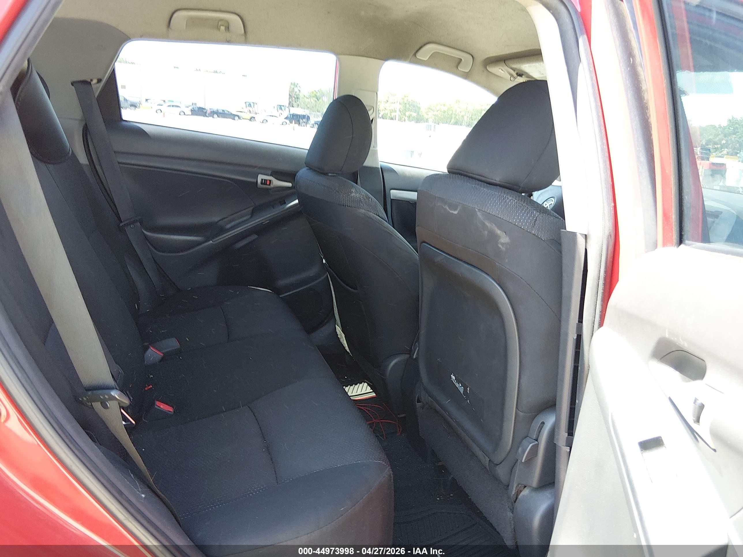 TOYOTA MATRIX image 8