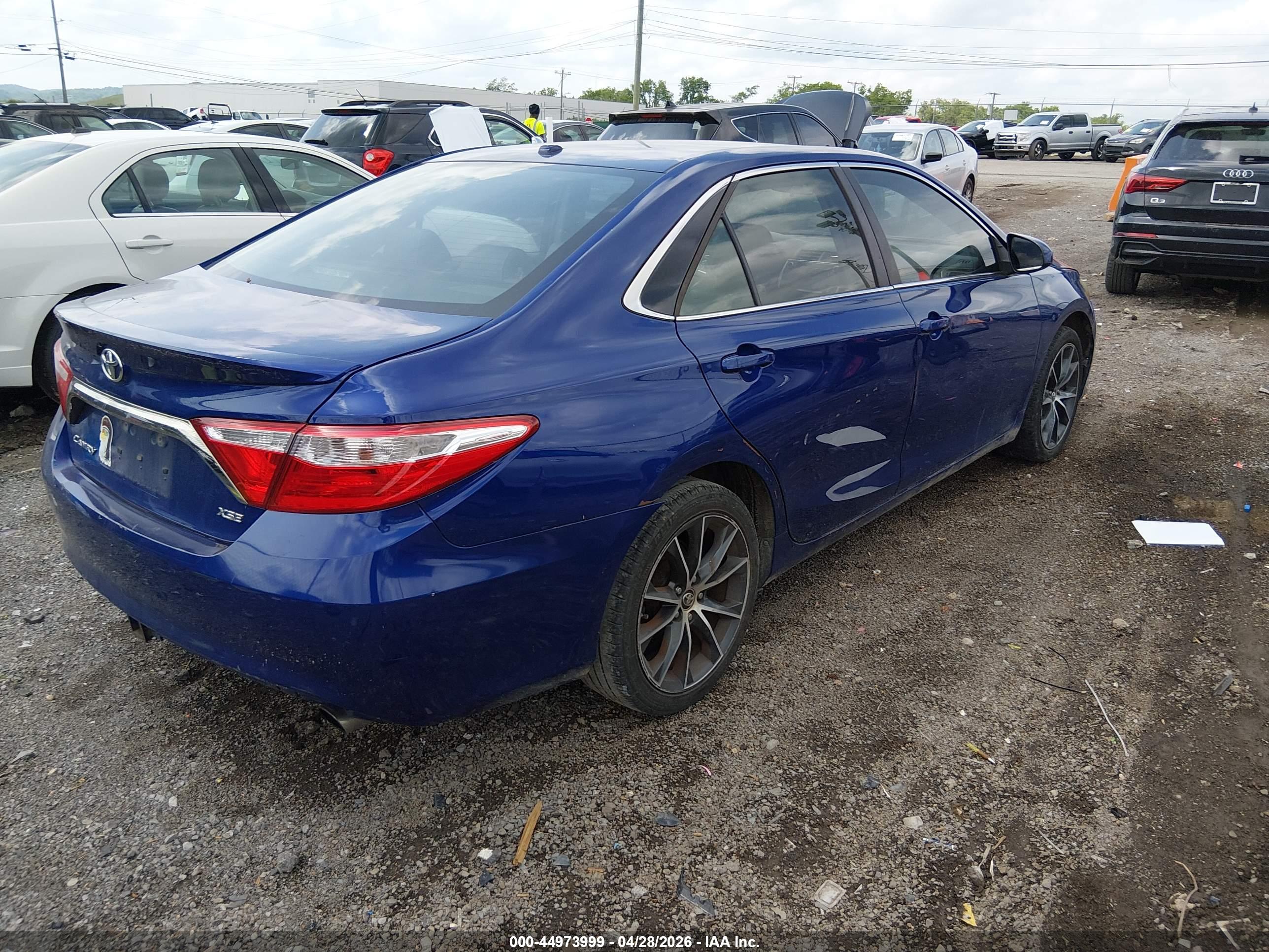 TOYOTA CAMRY image 4