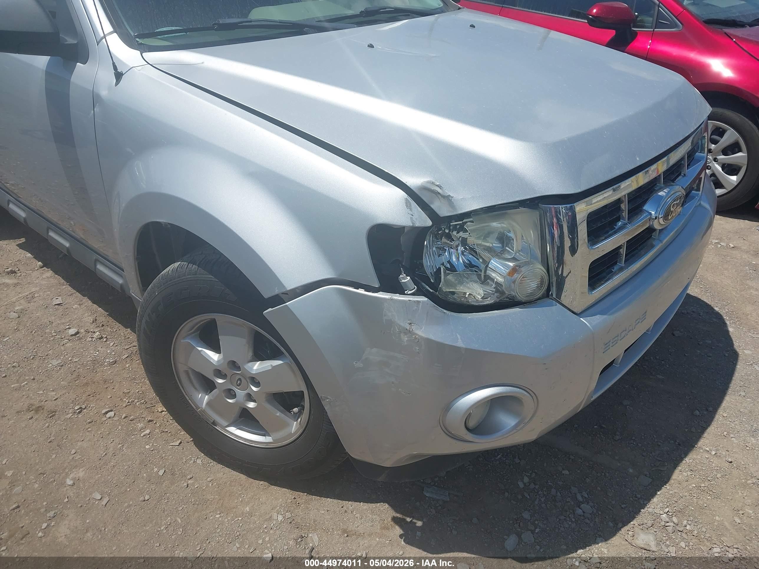 FORD ESCAPE image 6