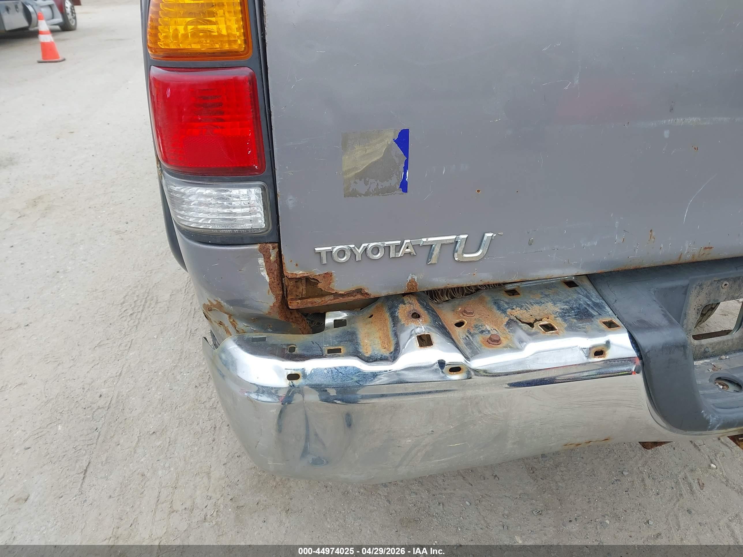 TOYOTA TUNDRA image 6