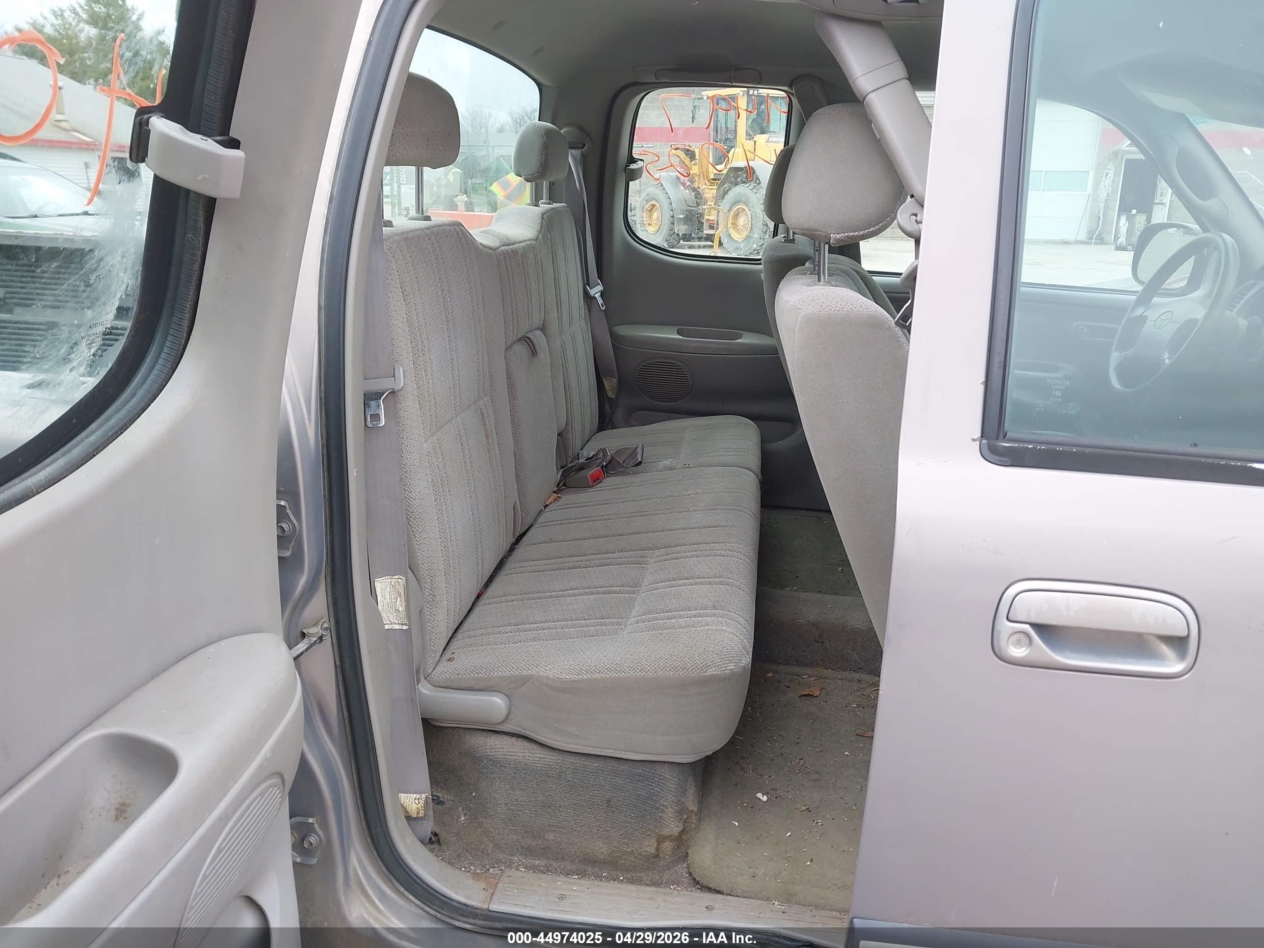 TOYOTA TUNDRA image 8