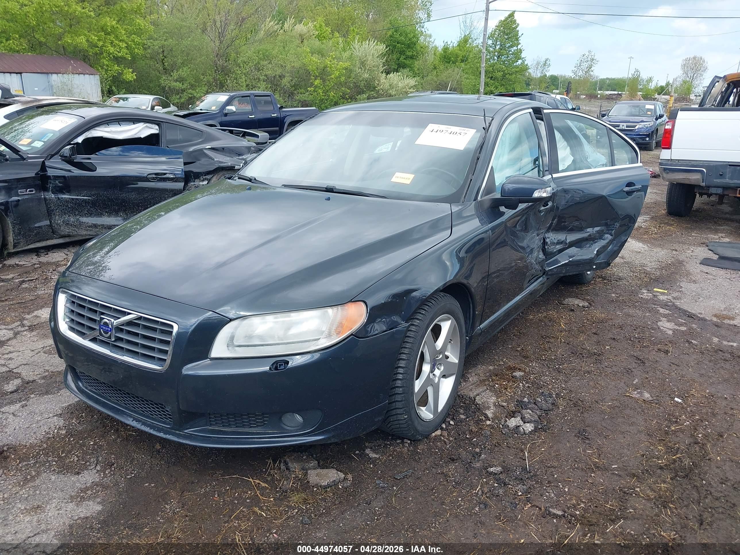VOLVO S80 image 2