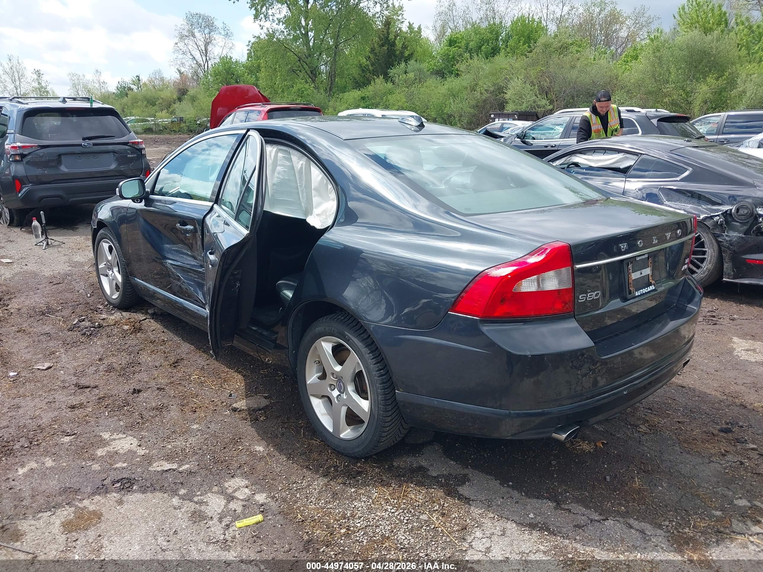 VOLVO S80 image 3