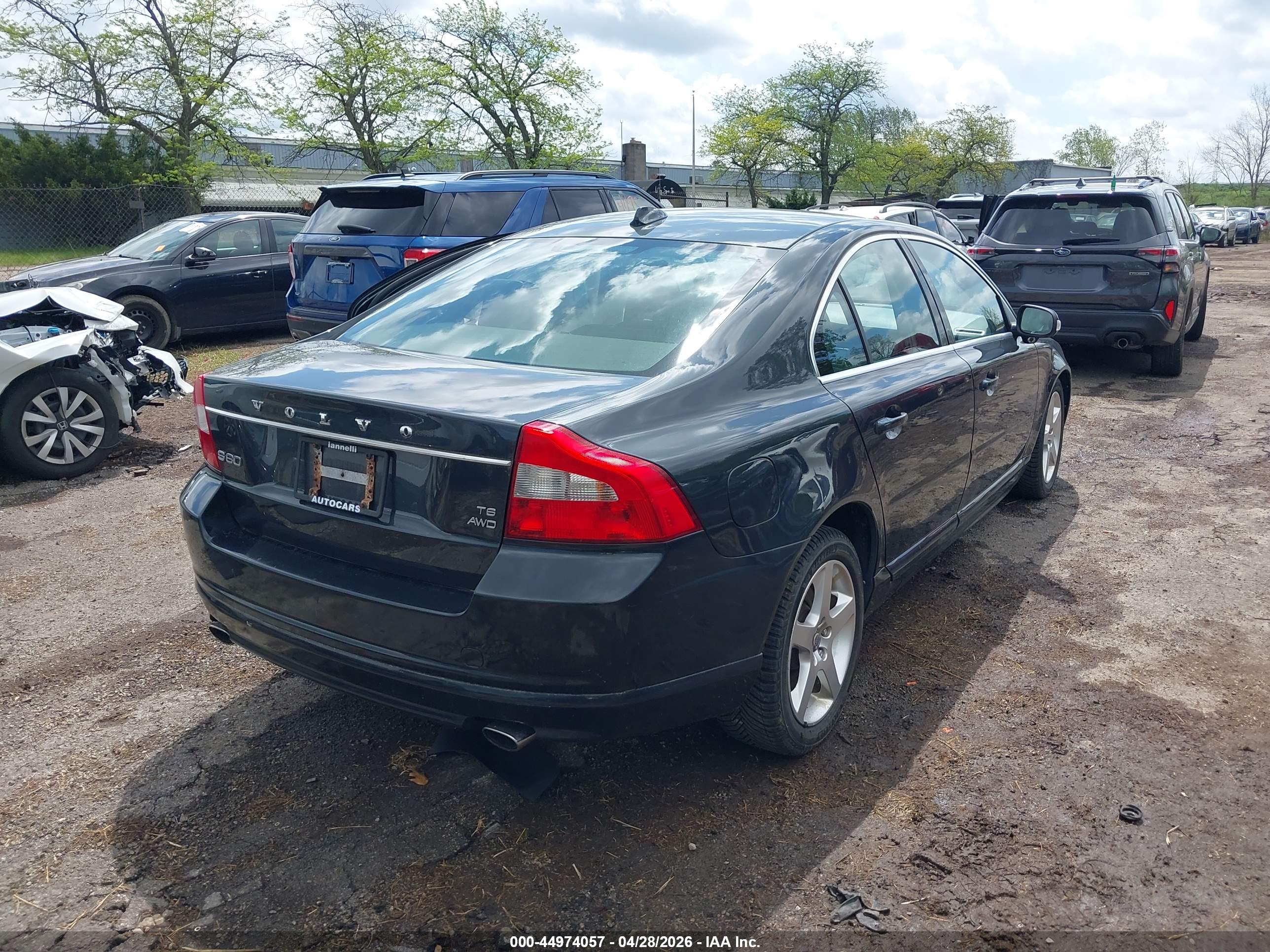 VOLVO S80 image 4