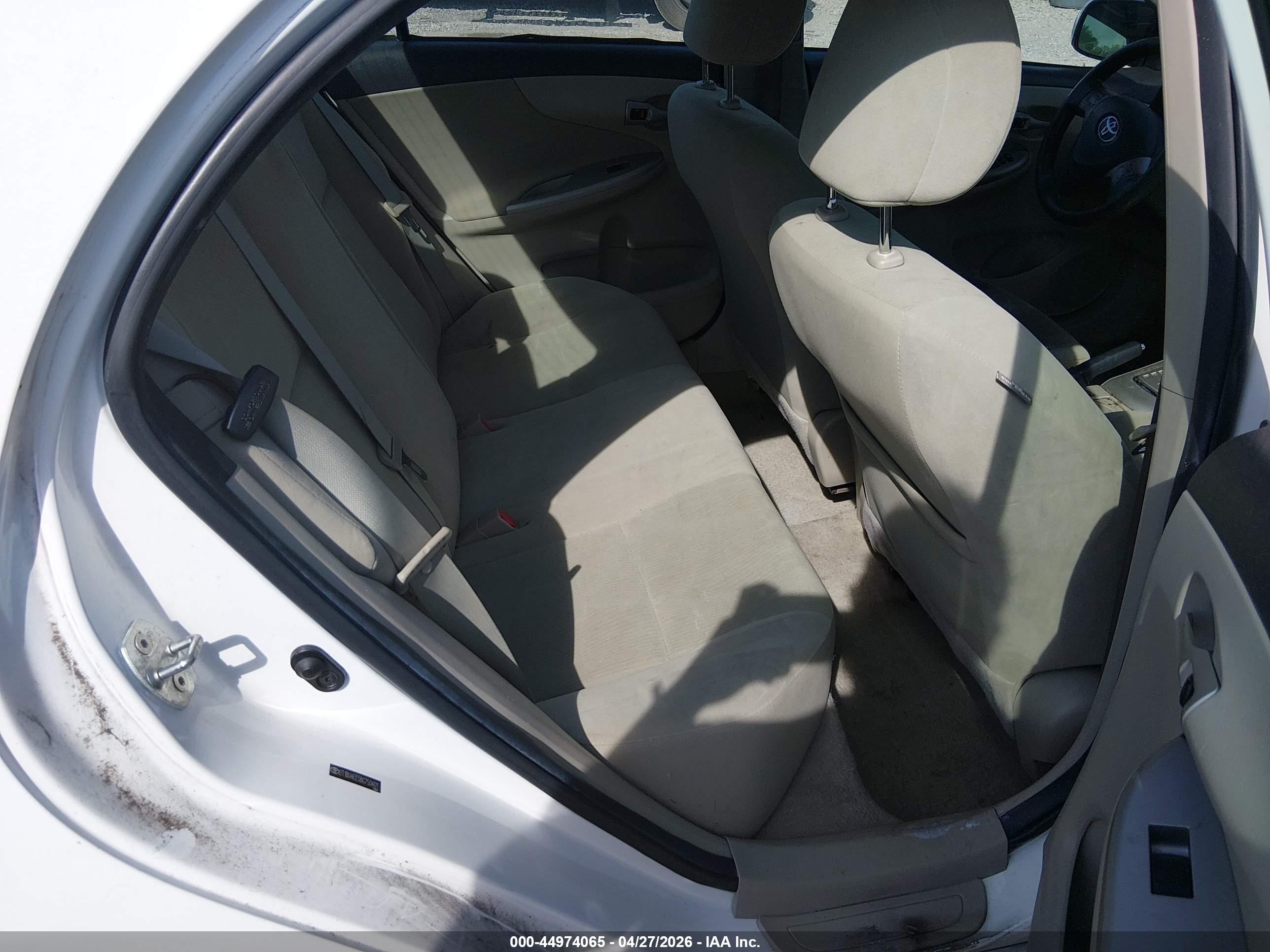 TOYOTA COROLLA image 8